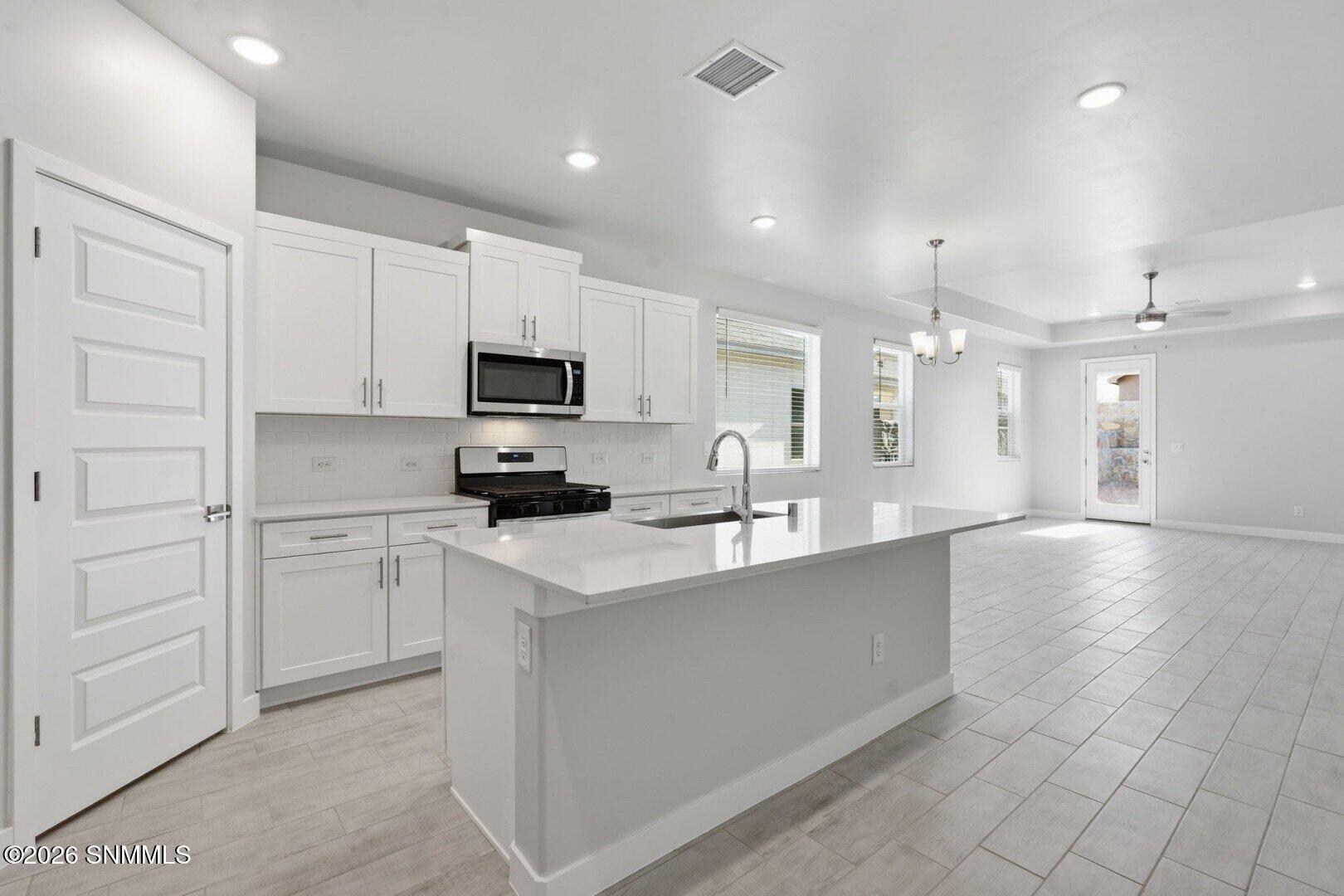 7515 Sierra Este Place Property Photo 2