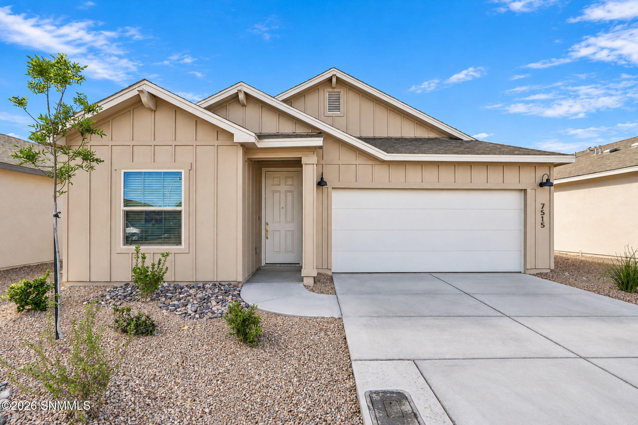 7515 Sierra Este Place Property Photo 2