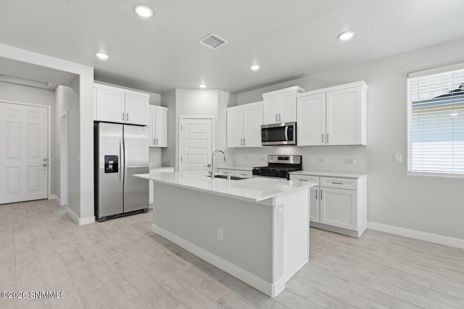 7515 Sierra Este Place Property Photo 3