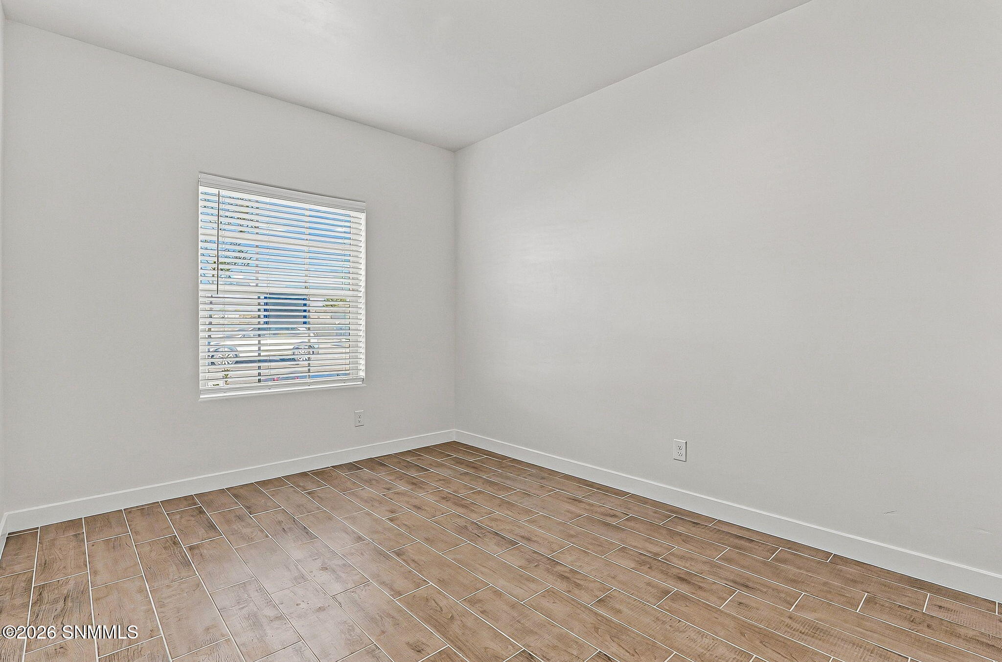 7515 Sierra Este Place Property Photo 3