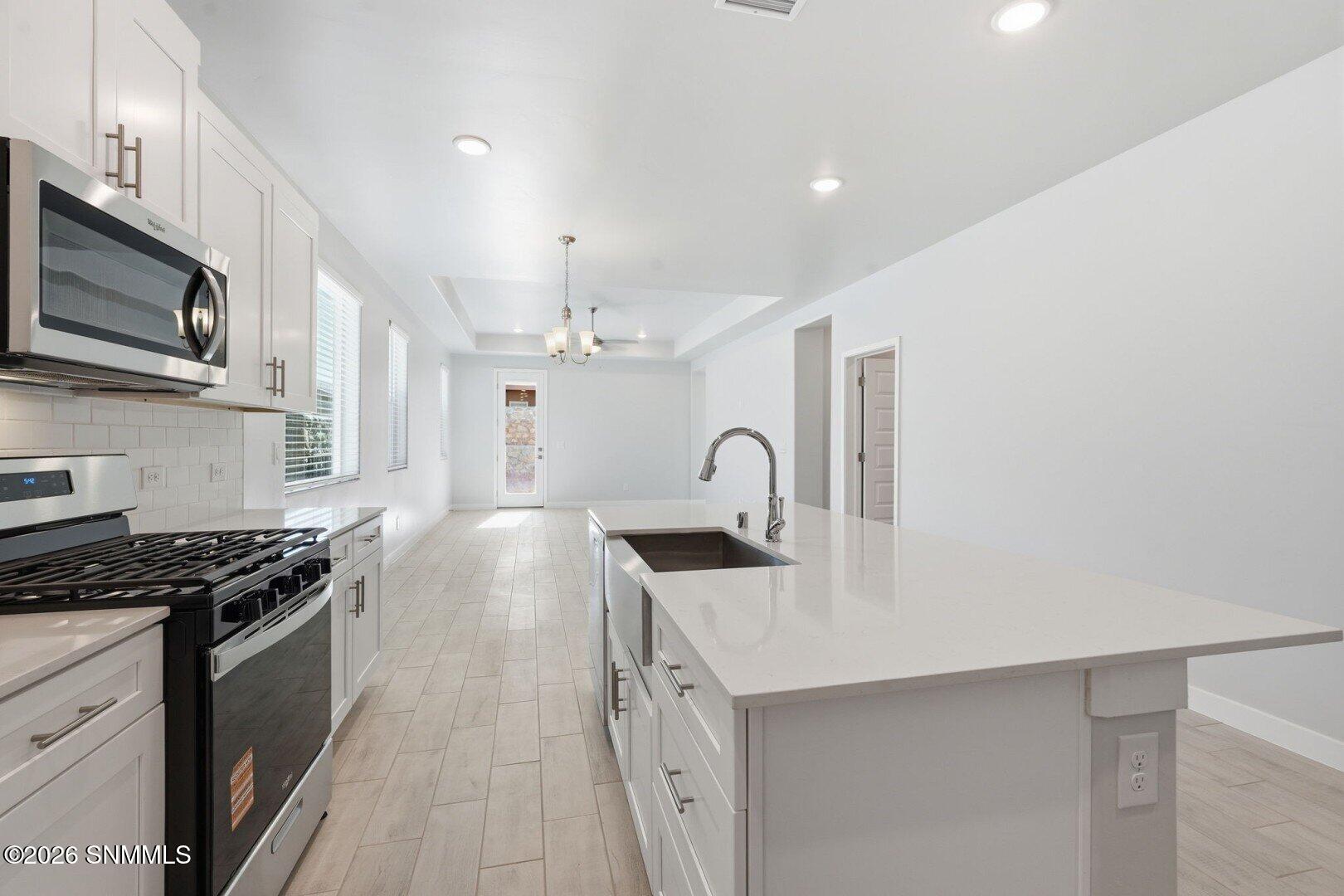 7515 Sierra Este Place Property Photo 4