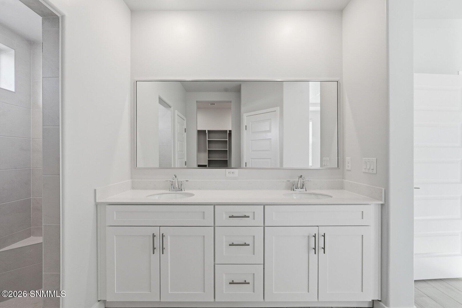 7515 Sierra Este Place Property Photo 12