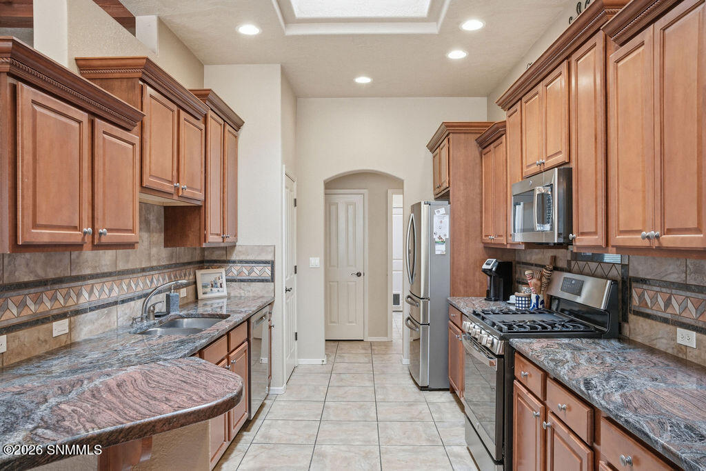 2462 Conchas Lane Property Photo 25