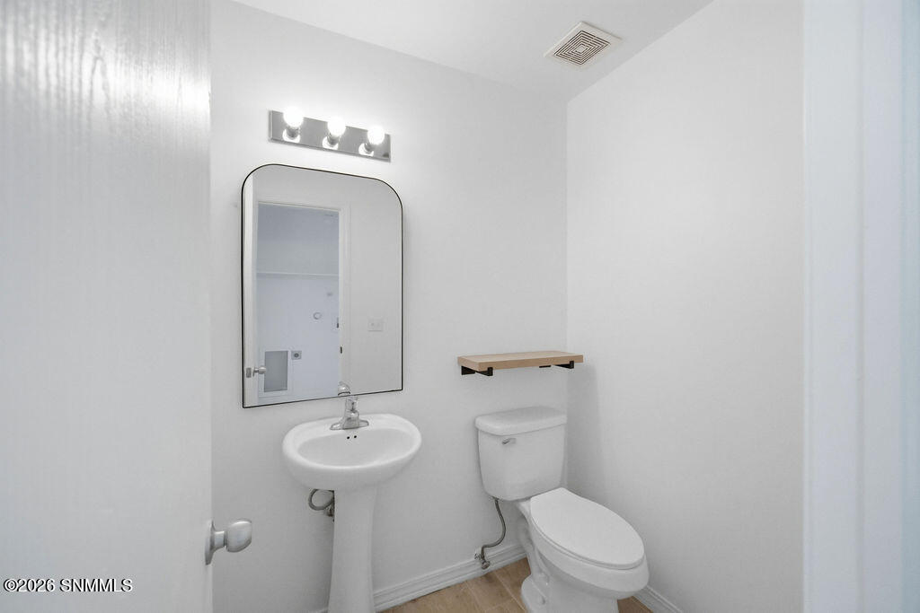 5077 Kensington Way Property Photo 18