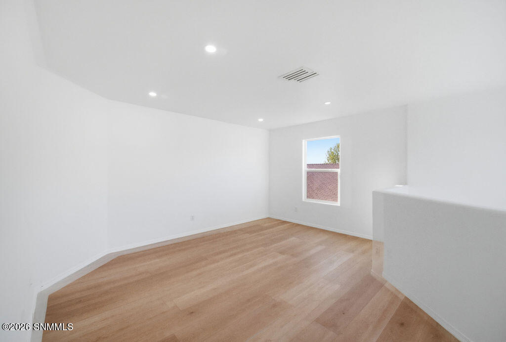 5077 Kensington Way Property Photo 23