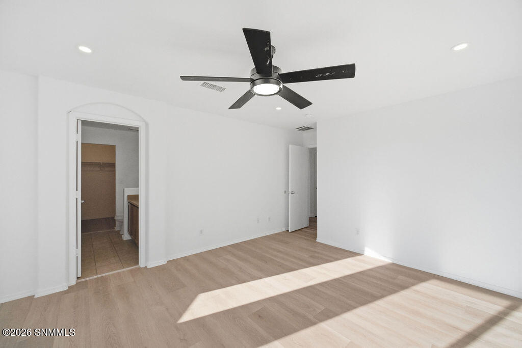 5077 Kensington Way Property Photo 25