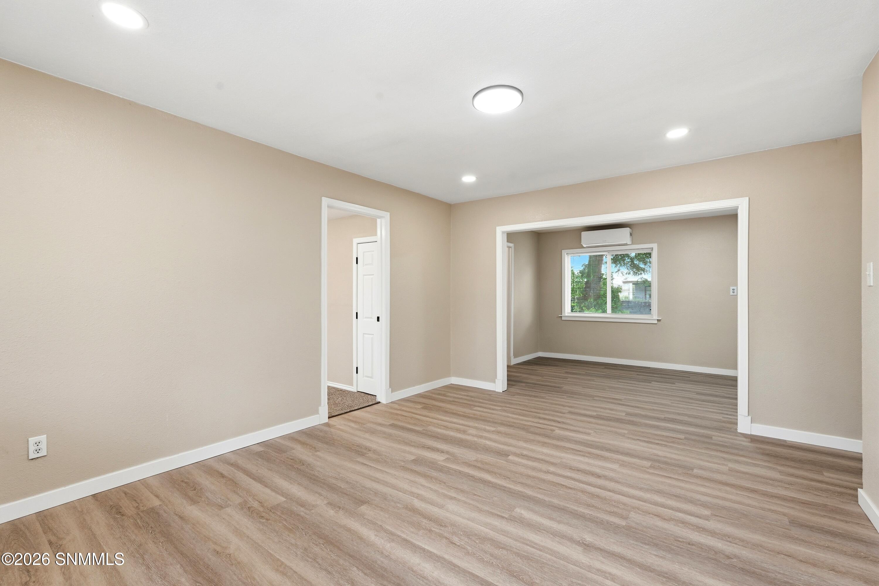 1109 Dewey Lane Property Photo 5