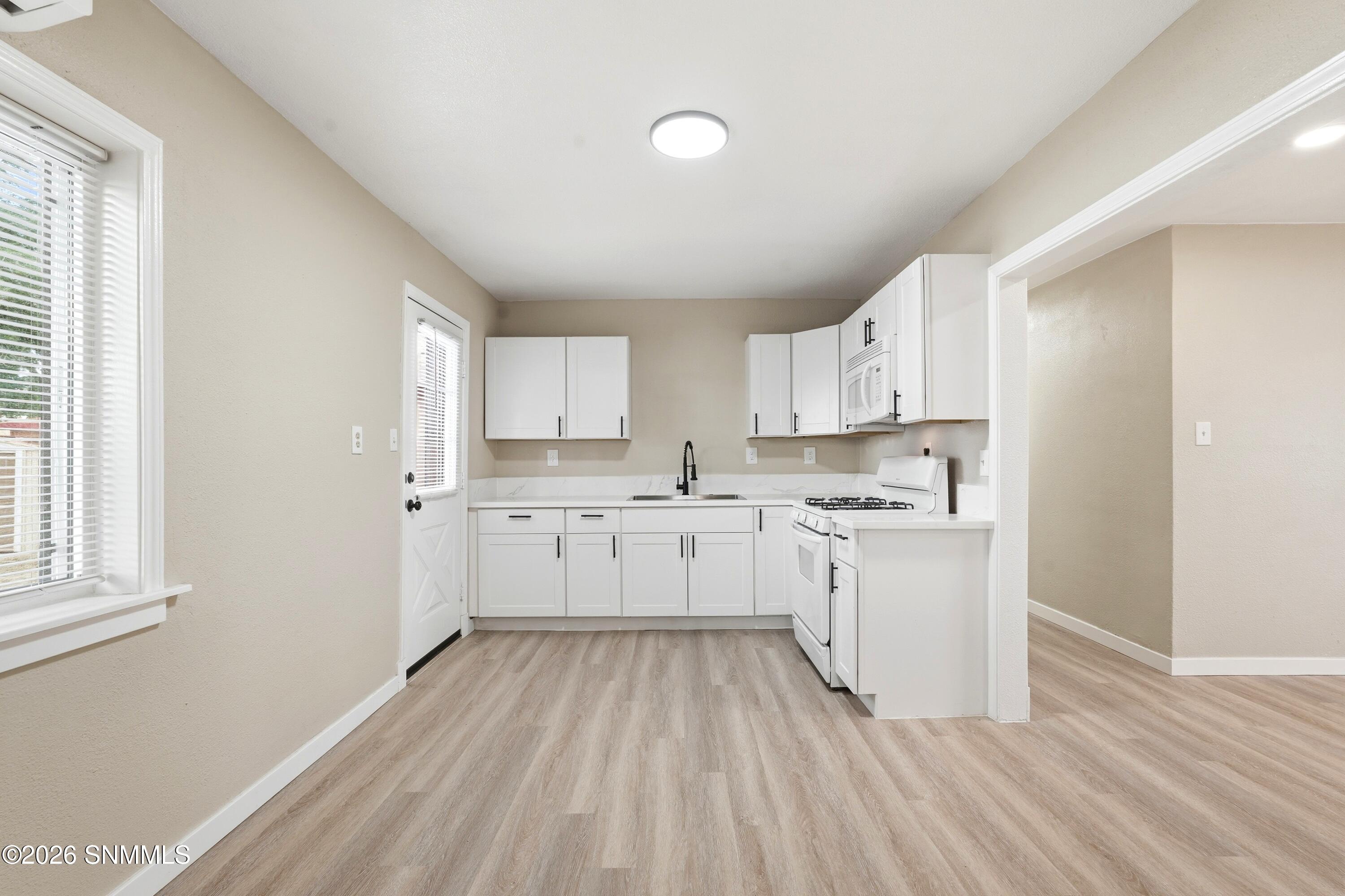 1109 Dewey Lane Property Photo 7