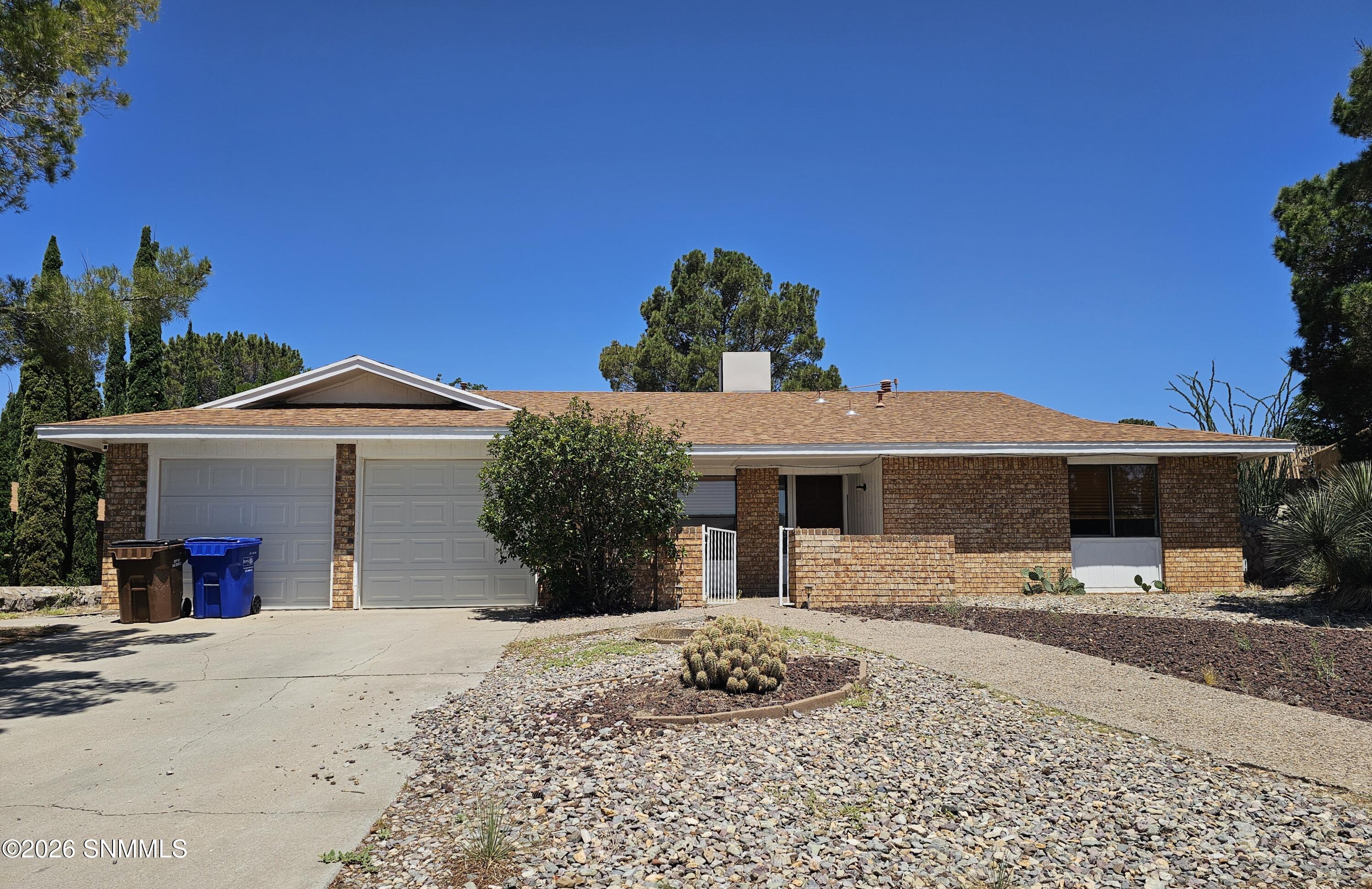 1608 Regal Ridge Property Photo 1