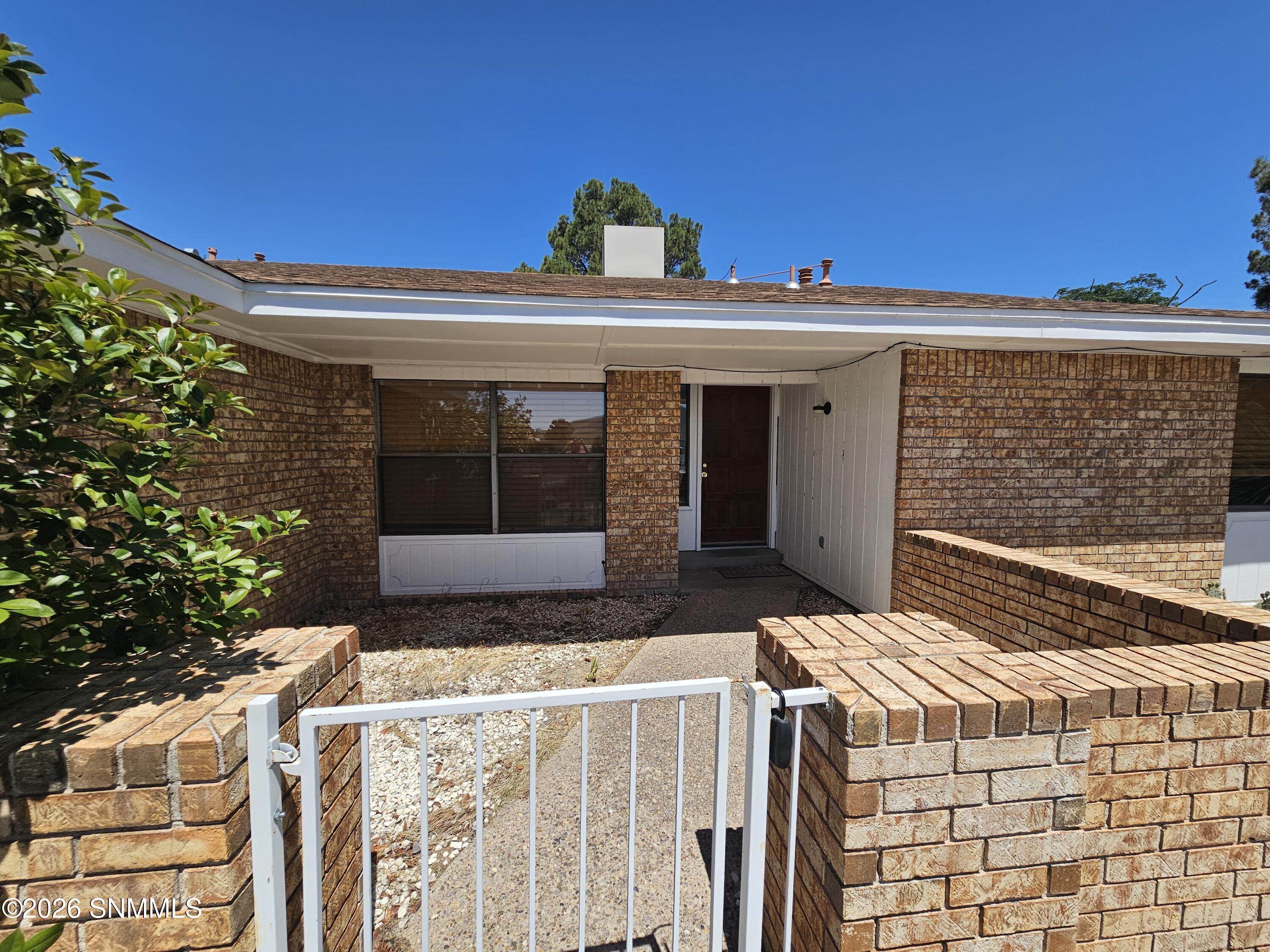 1608 Regal Ridge Property Photo 2