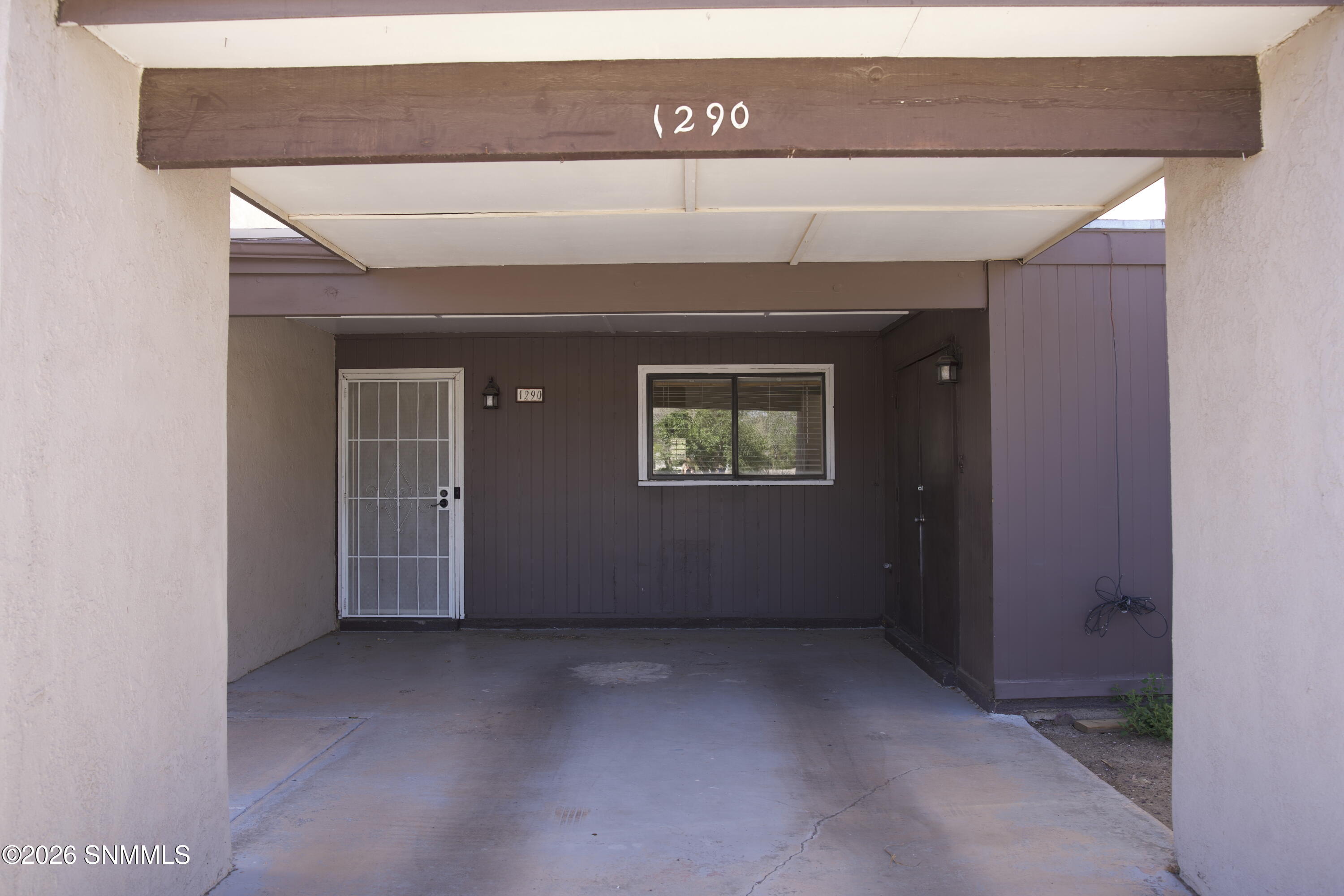 1290 N Willow Street Property Photo 3