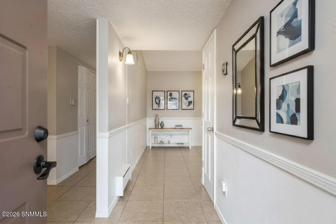 1290 N Willow Street Property Photo 4