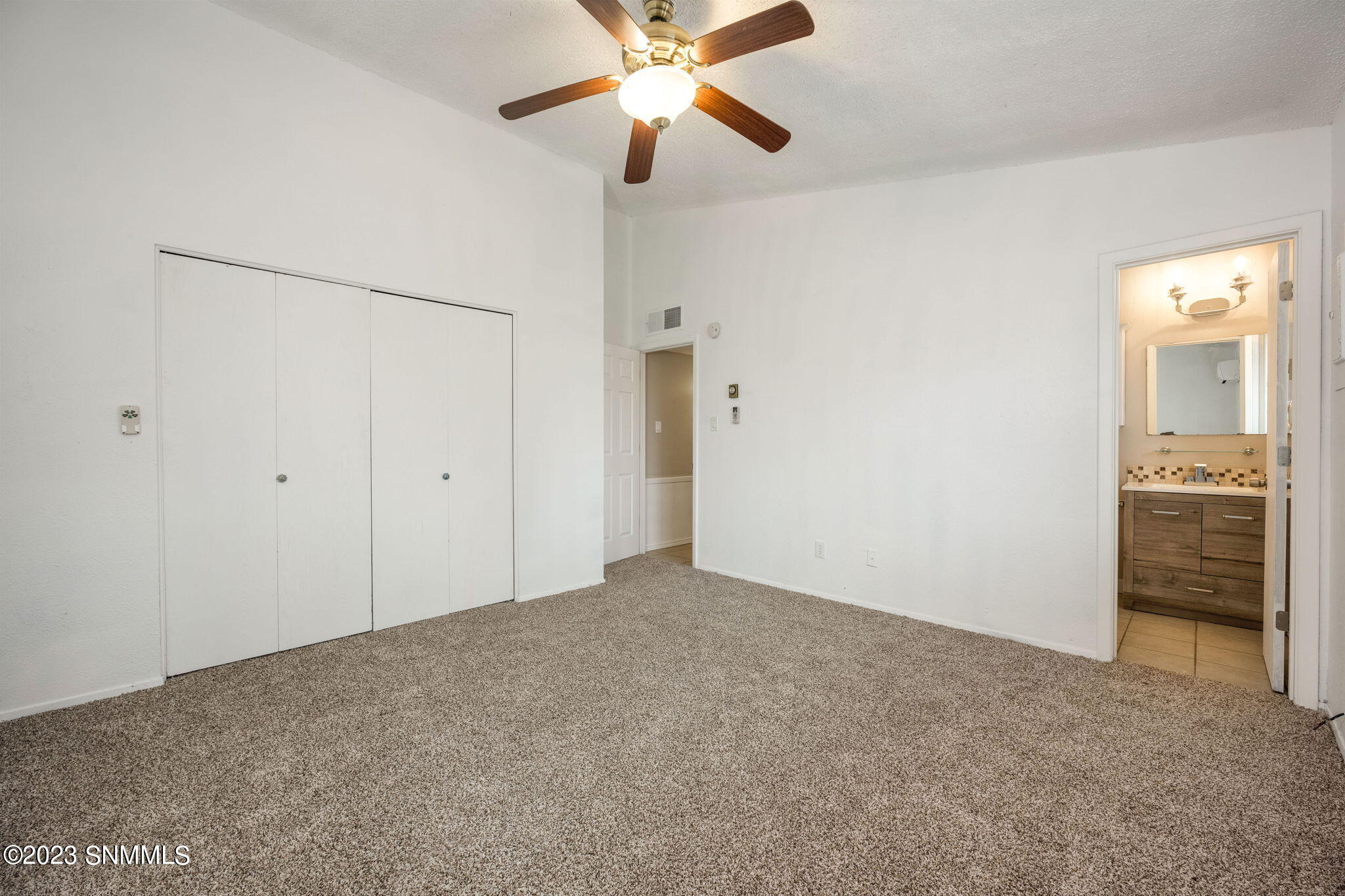 1290 N Willow Street Property Photo 22