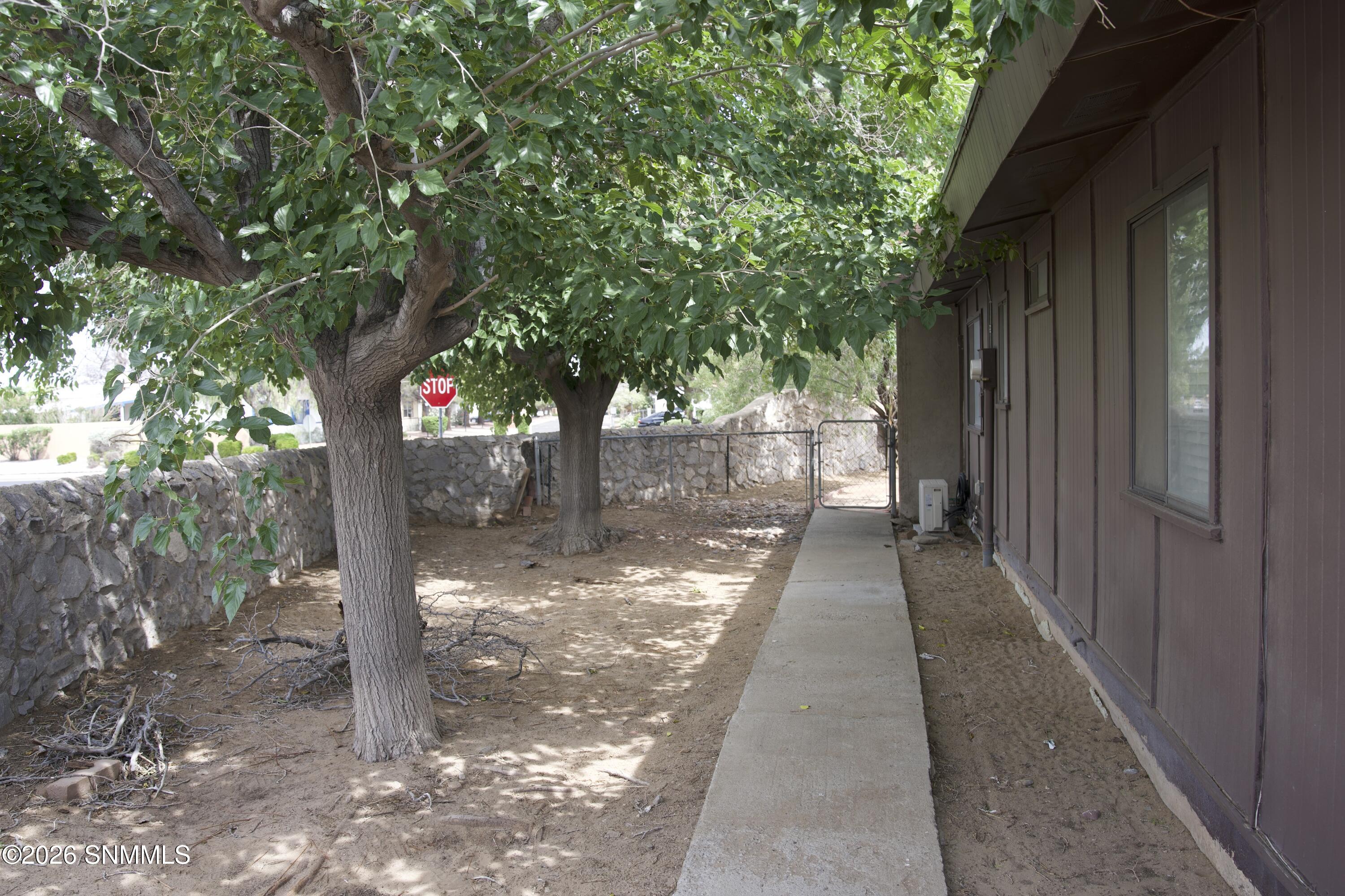 1290 N Willow Street Property Photo 35