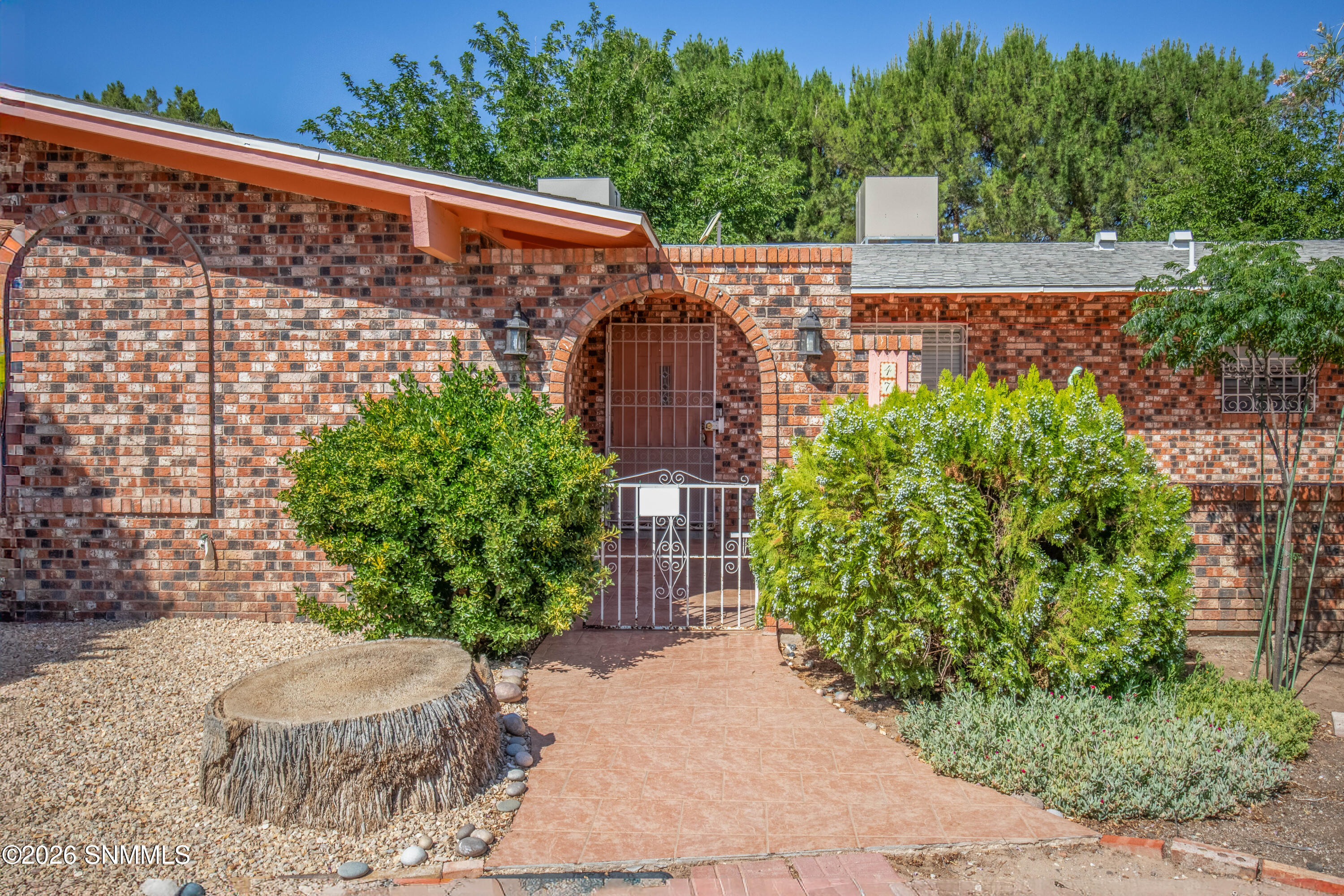 4735 Campbell Road Property Photo 2