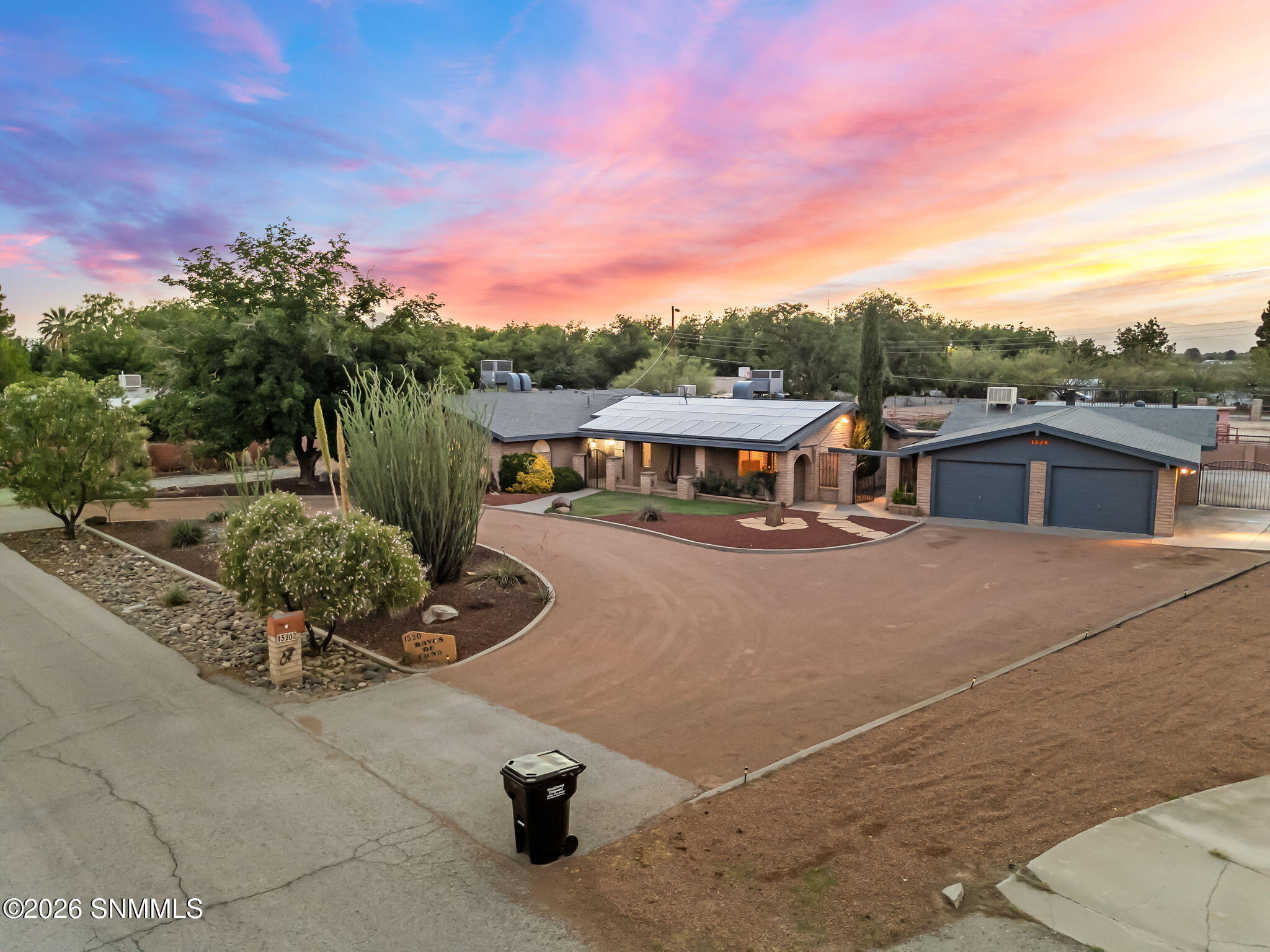 1520 Rayos De Luna Property Photo 8