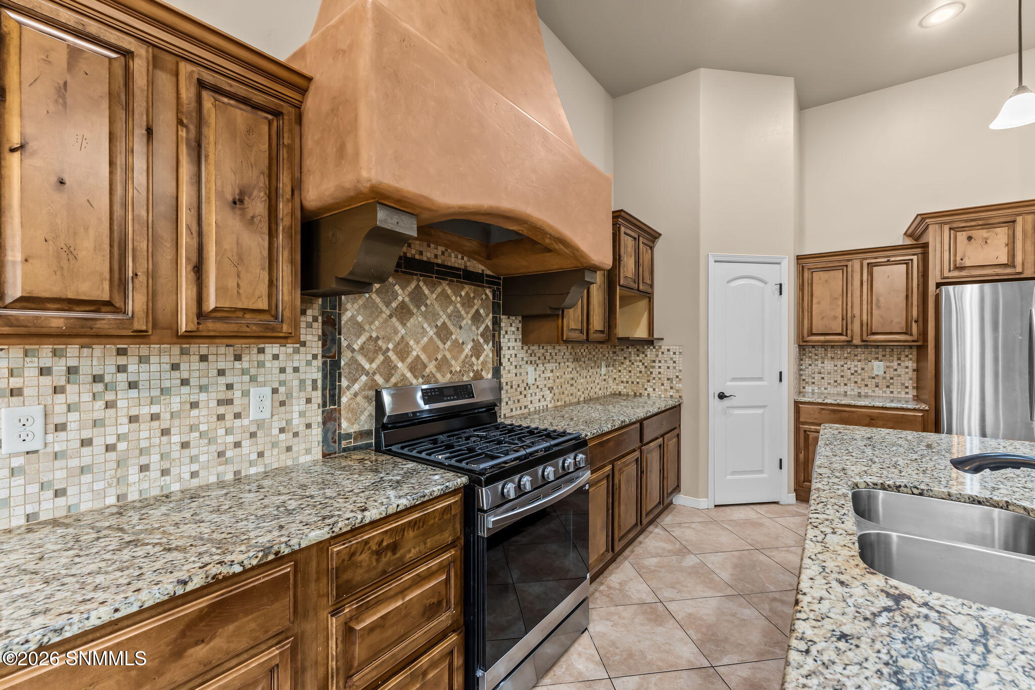 4070 Monte Sombra Avenue Property Photo 19