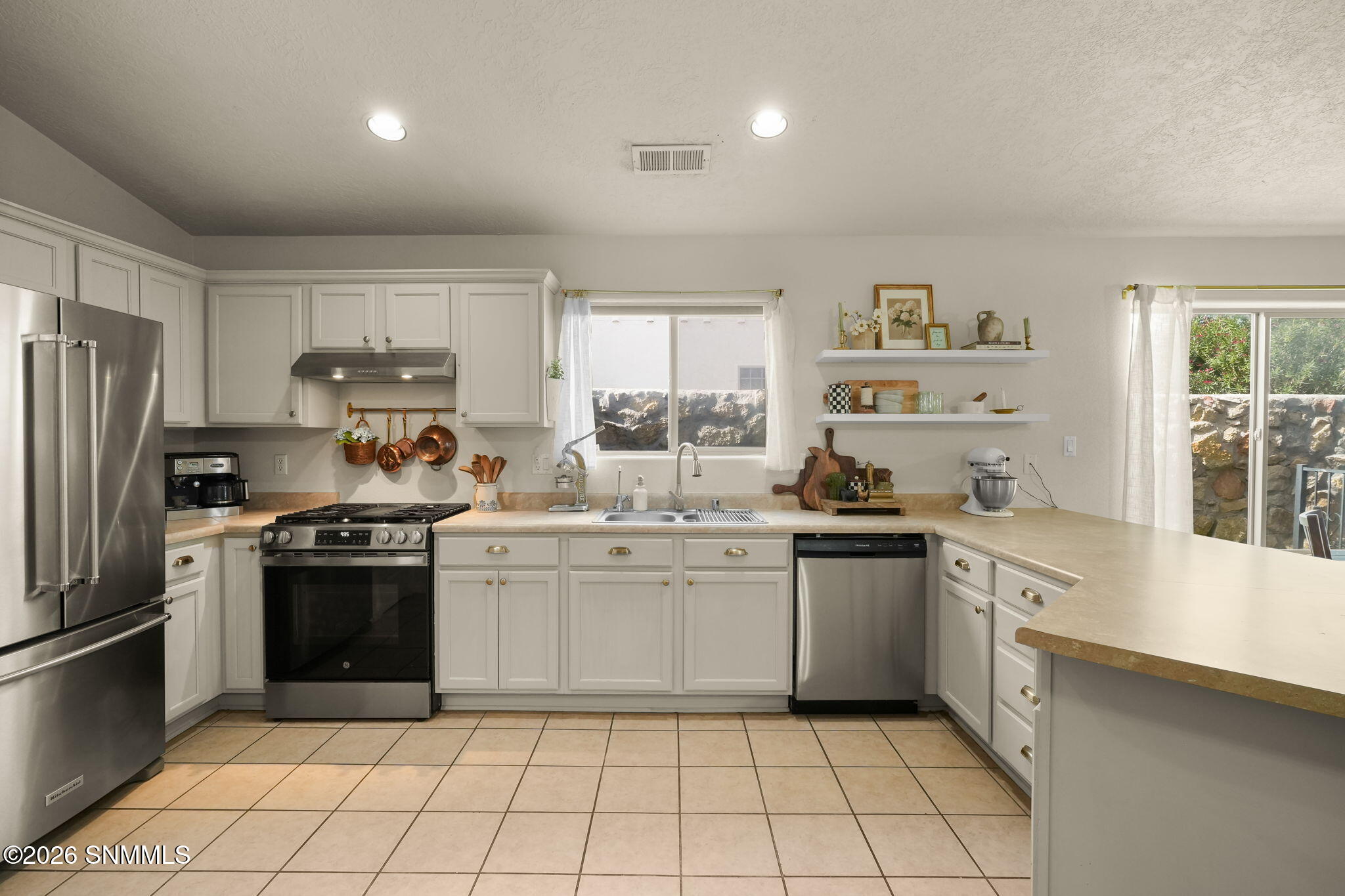 2507 Silver Hawk Avenue Property Photo 13