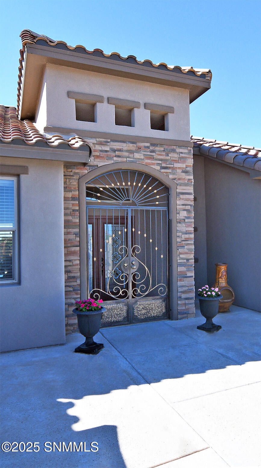 4425 Dulcinea Drive Property Photo 3