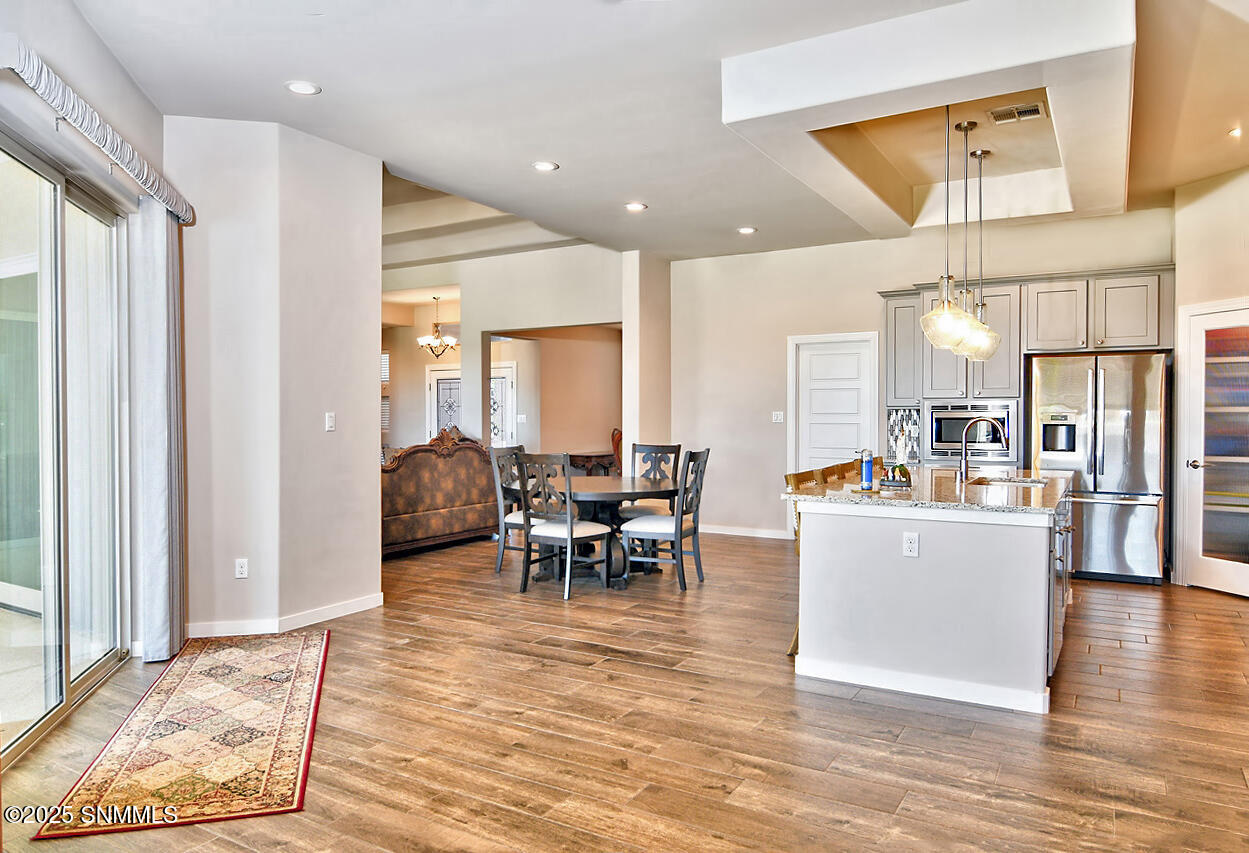 4425 Dulcinea Drive Property Photo 11