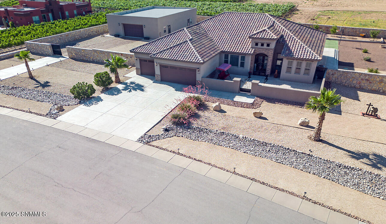 4425 Dulcinea Drive Property Photo 38