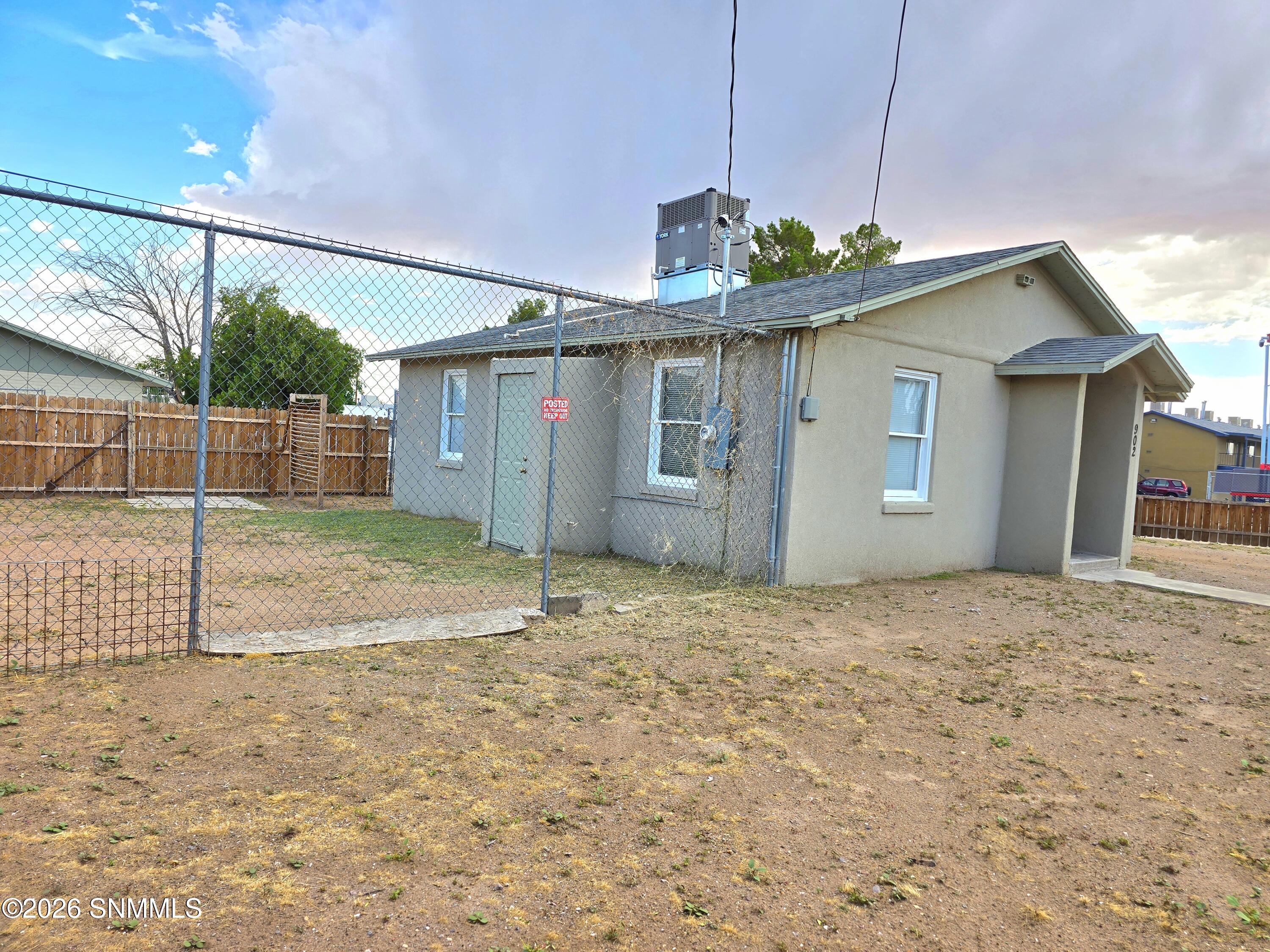902 Foster Road Property Photo 18