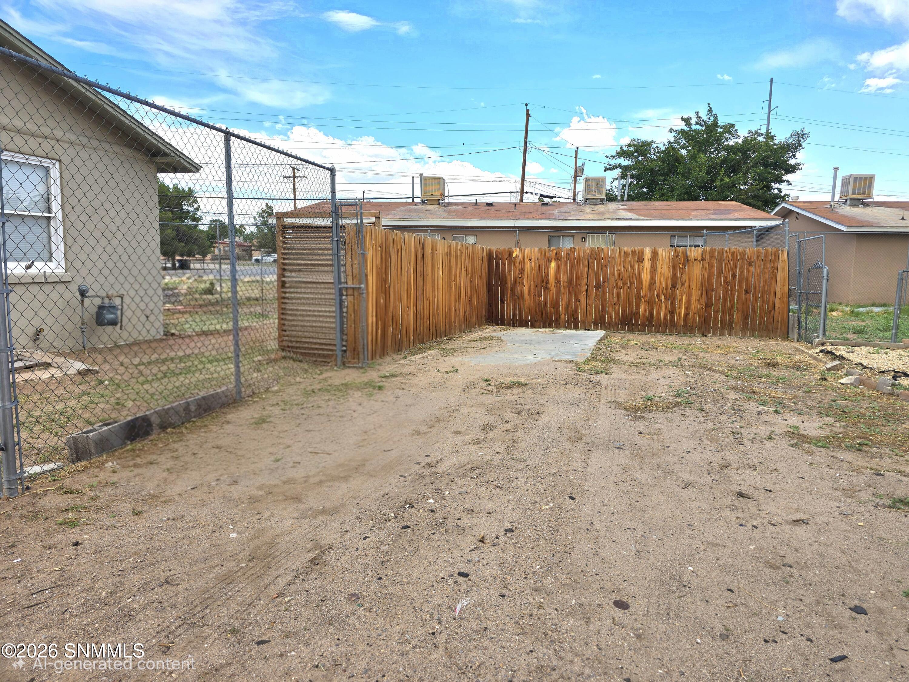 902 Foster Road Property Photo 21