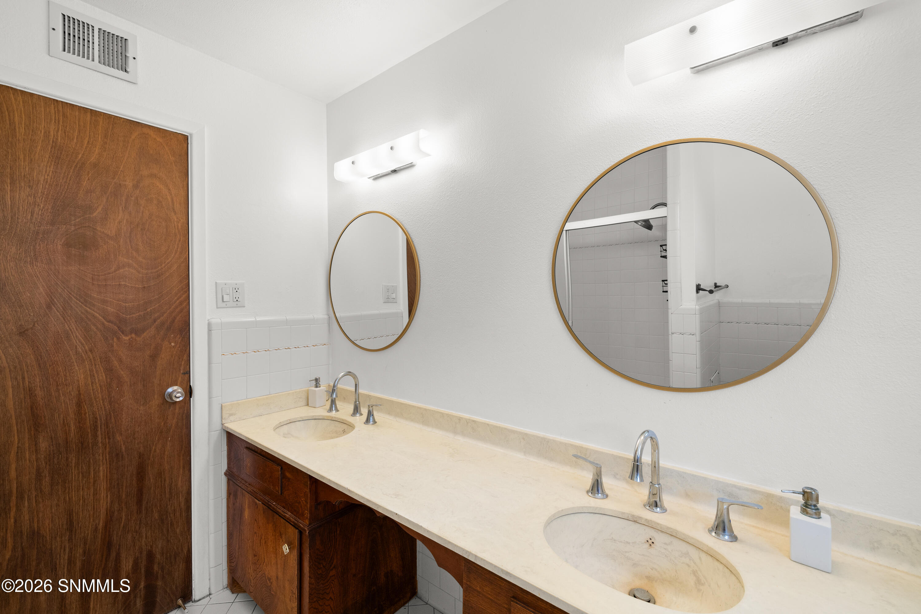 2907 Devendale Avenue Property Photo 24