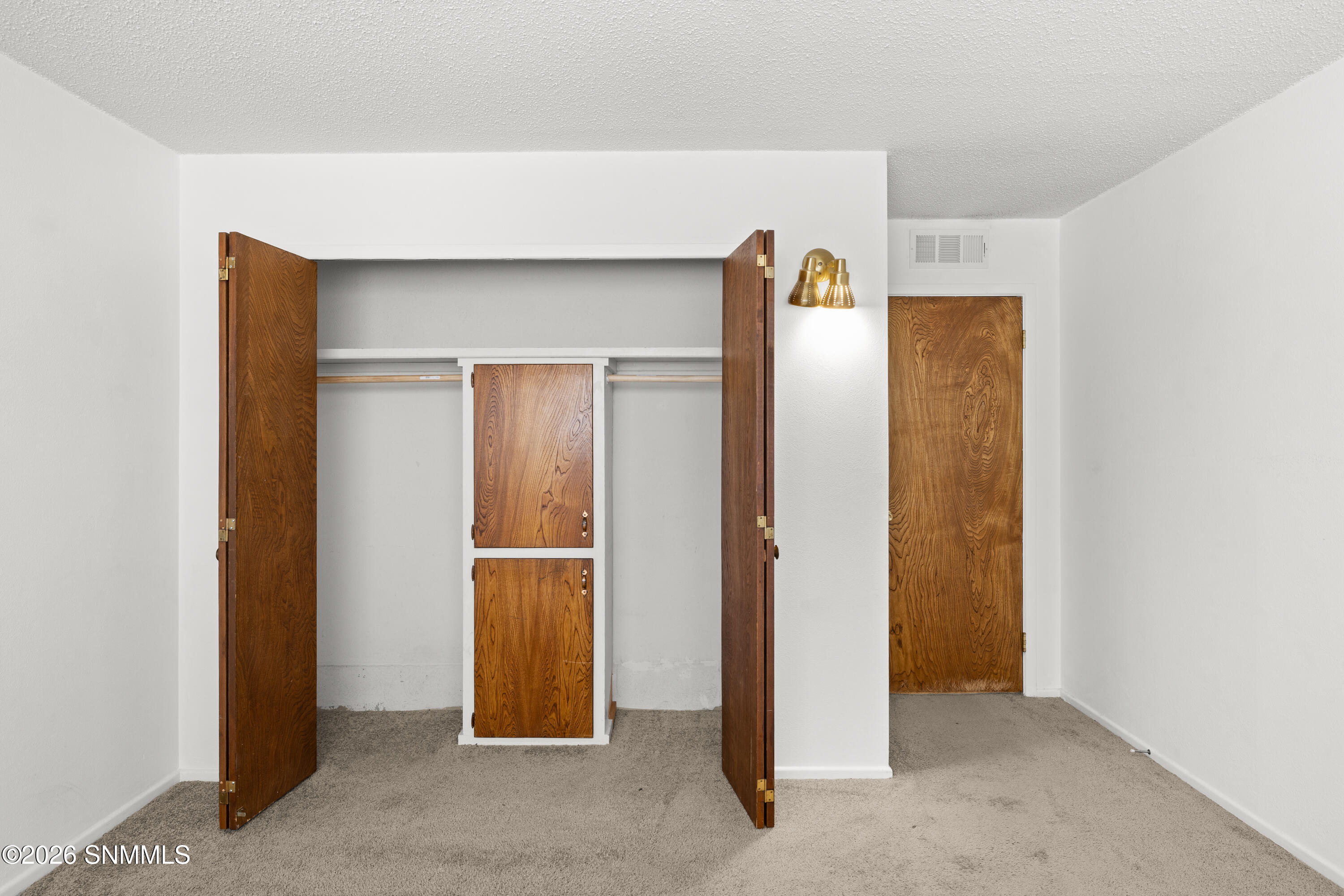 2907 Devendale Avenue Property Photo 27