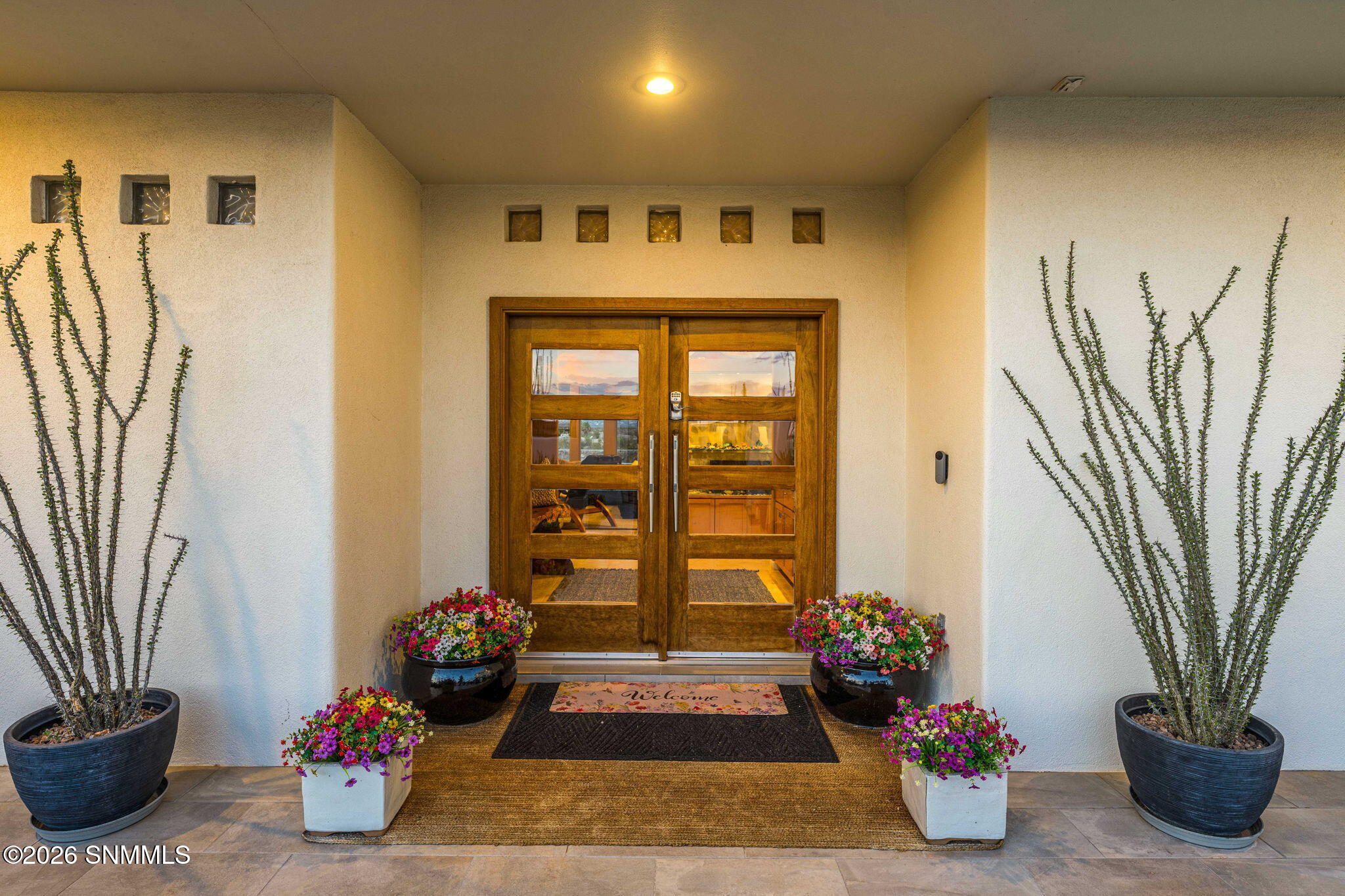 5657 Calle De Paradise Property Photo 9