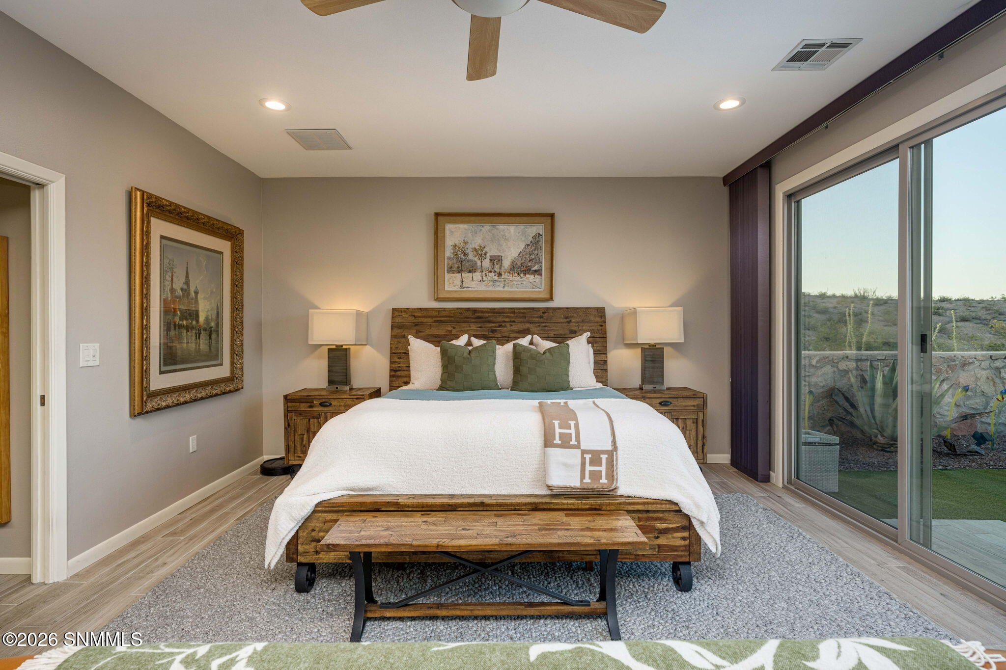 5657 Calle De Paradise Property Photo 40