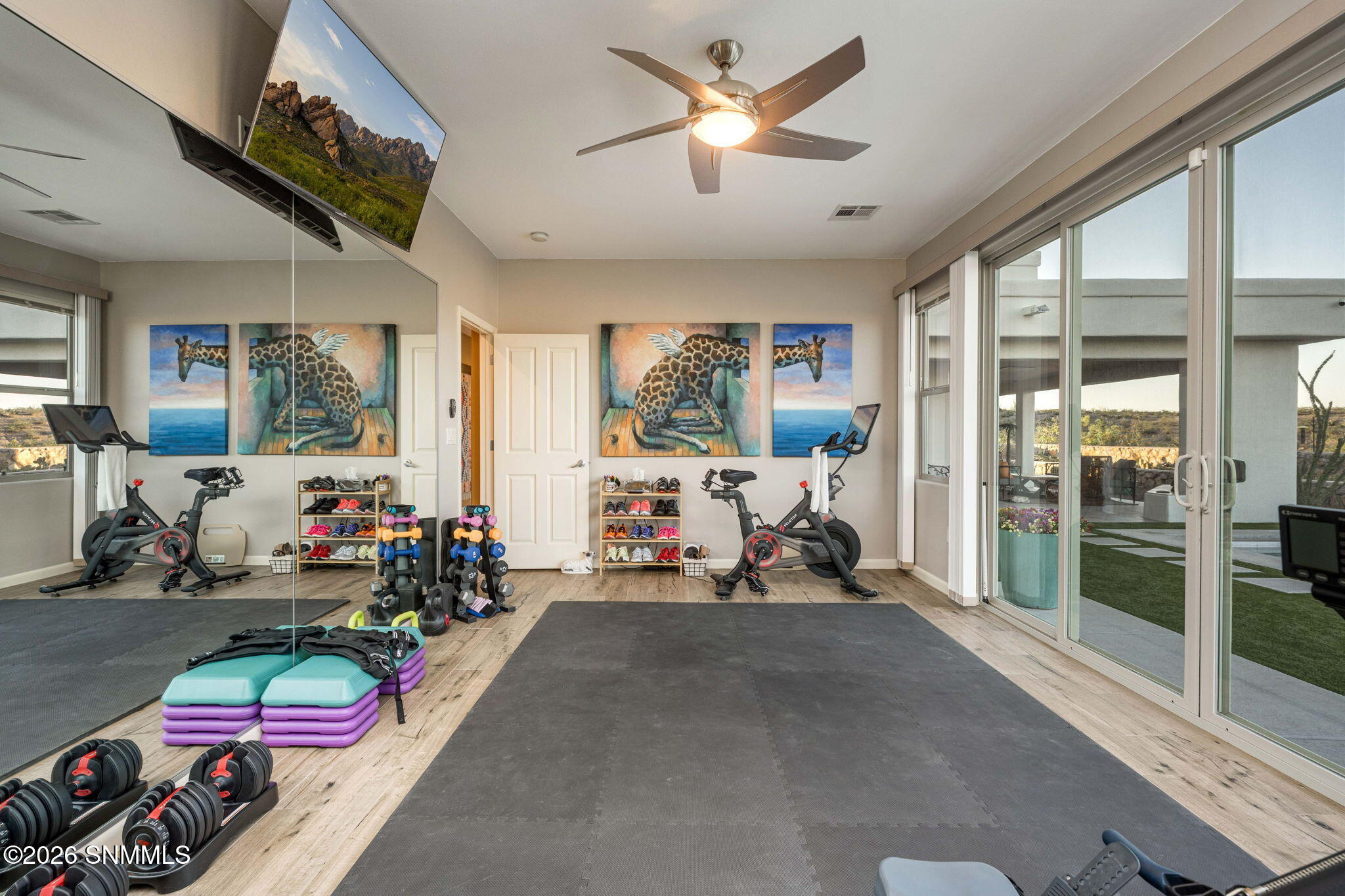 5657 Calle De Paradise Property Photo 54