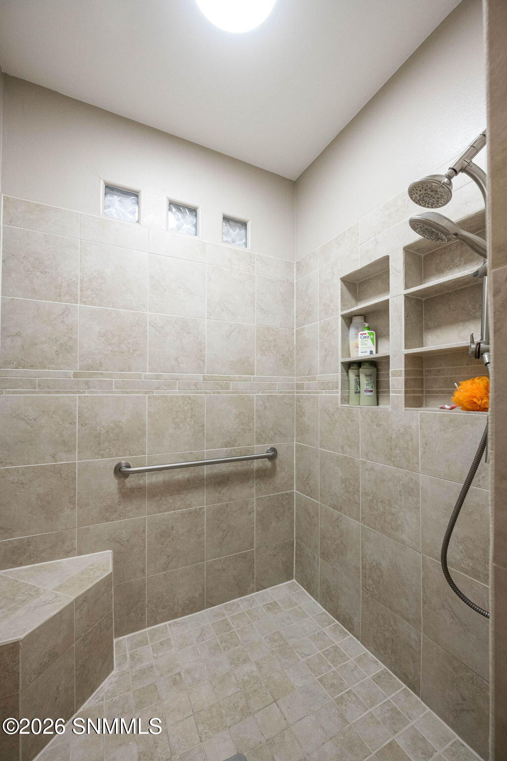 5657 Calle De Paradise Property Photo 58