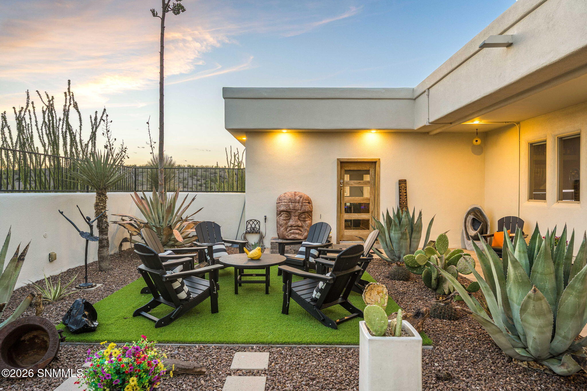 5657 Calle De Paradise Property Photo 63