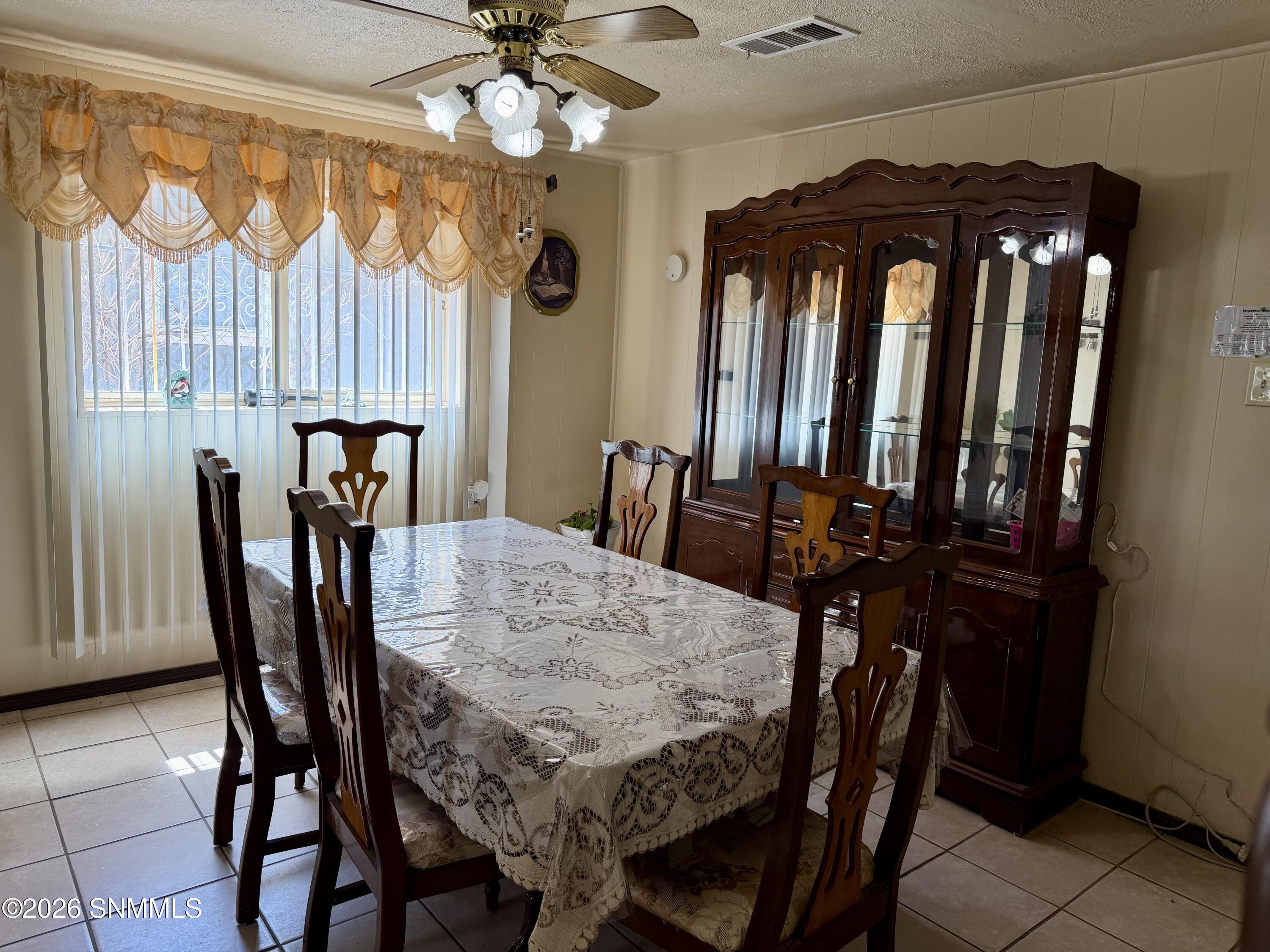 1109 Lincoln Street Property Photo 6