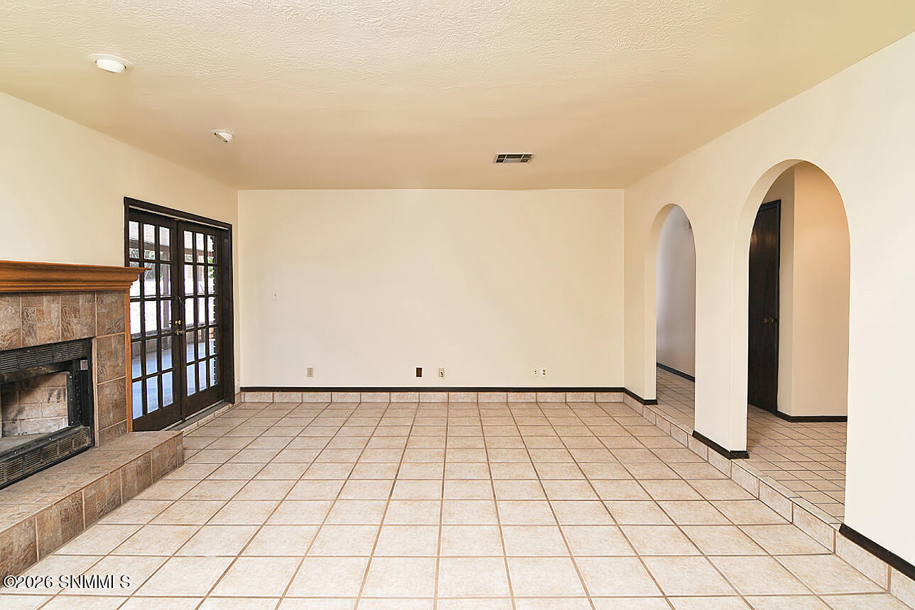 601 Lenox Avenue Property Photo 14