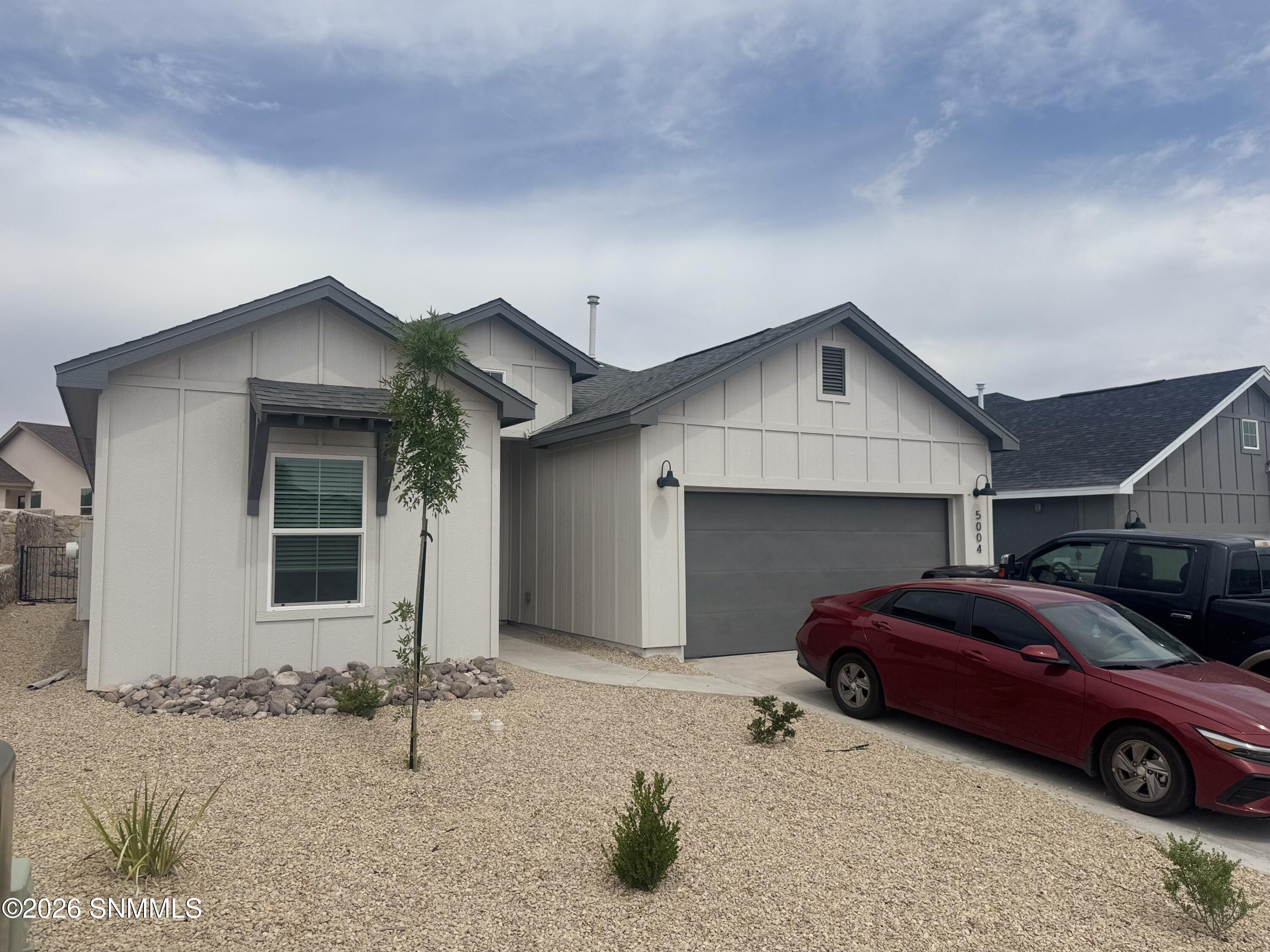 5004 Sand Stream Road Property Photo 2
