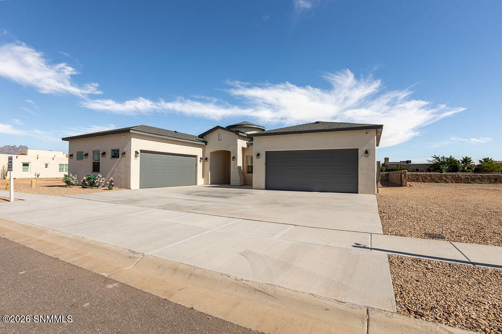 6225 Belvedere Loop Property Photo 1