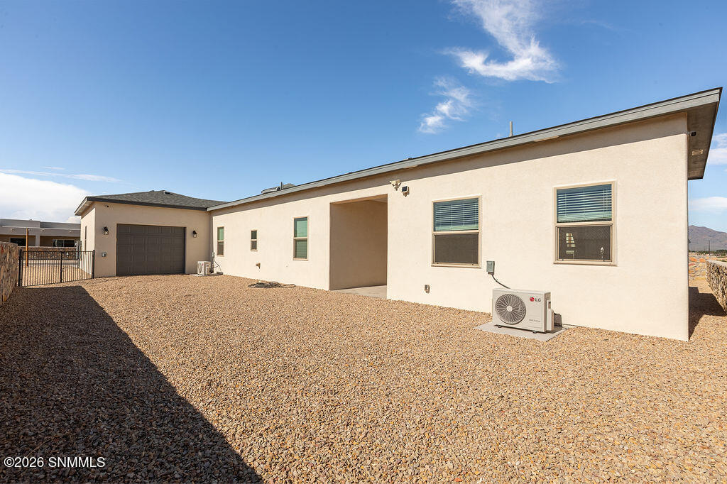 6225 Belvedere Loop Property Photo 9
