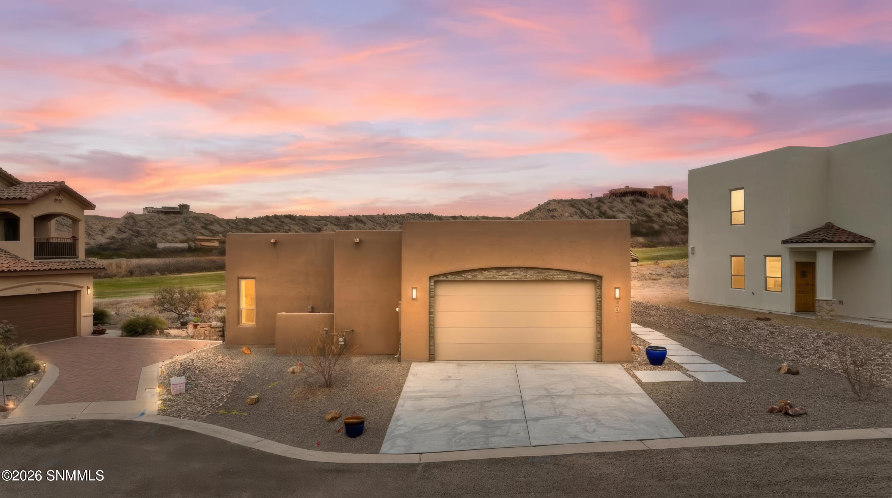 201 Las Cruces Property Photo 1