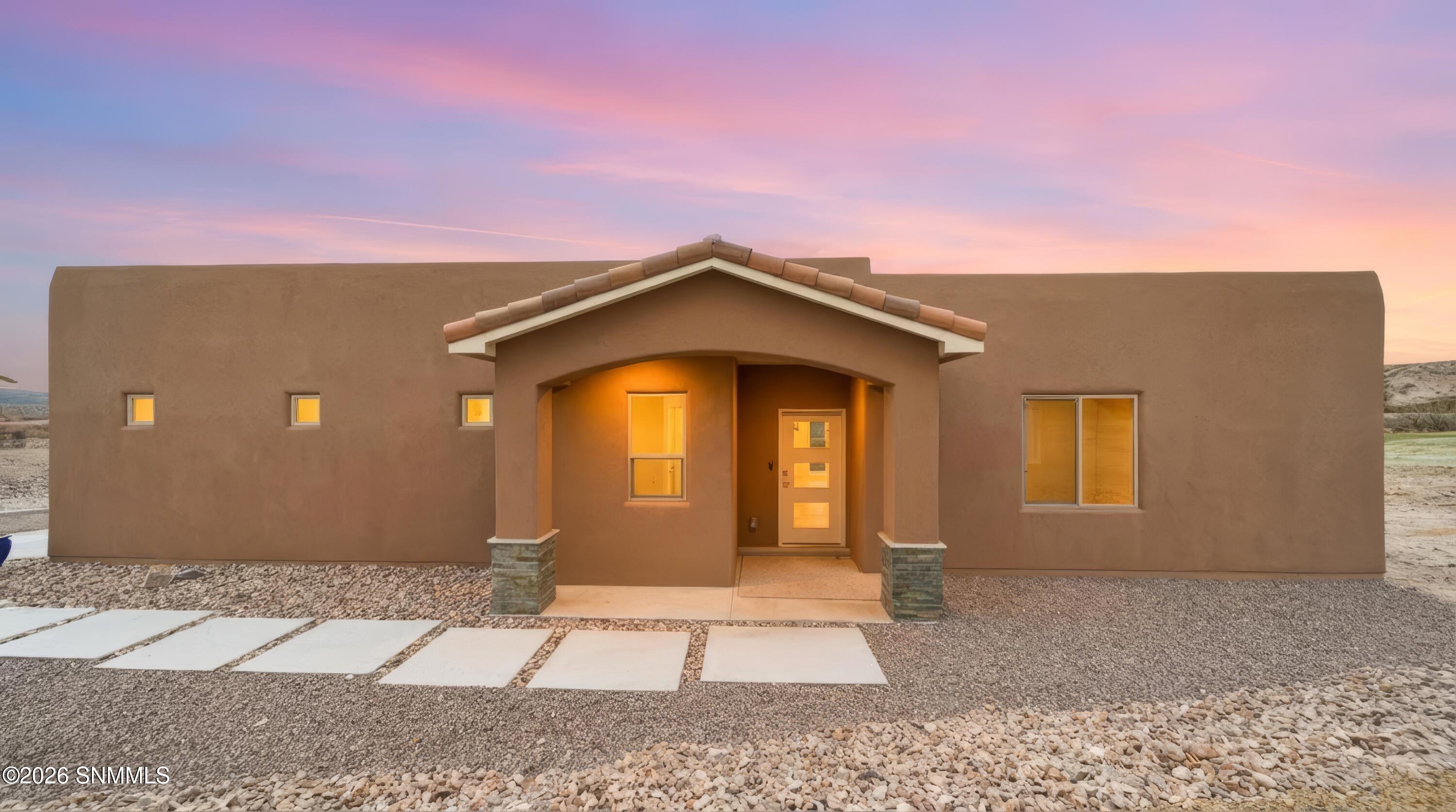 201 Las Cruces Property Photo 3