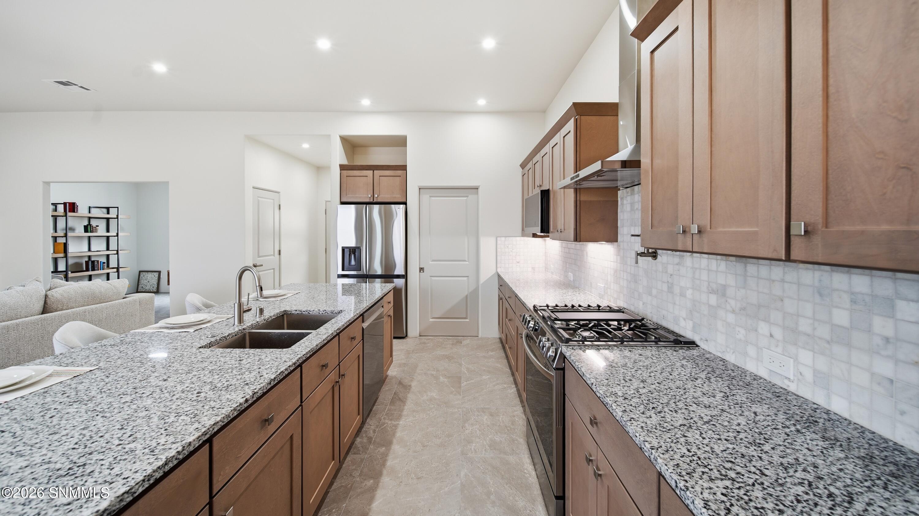 201 Las Cruces Property Photo 10