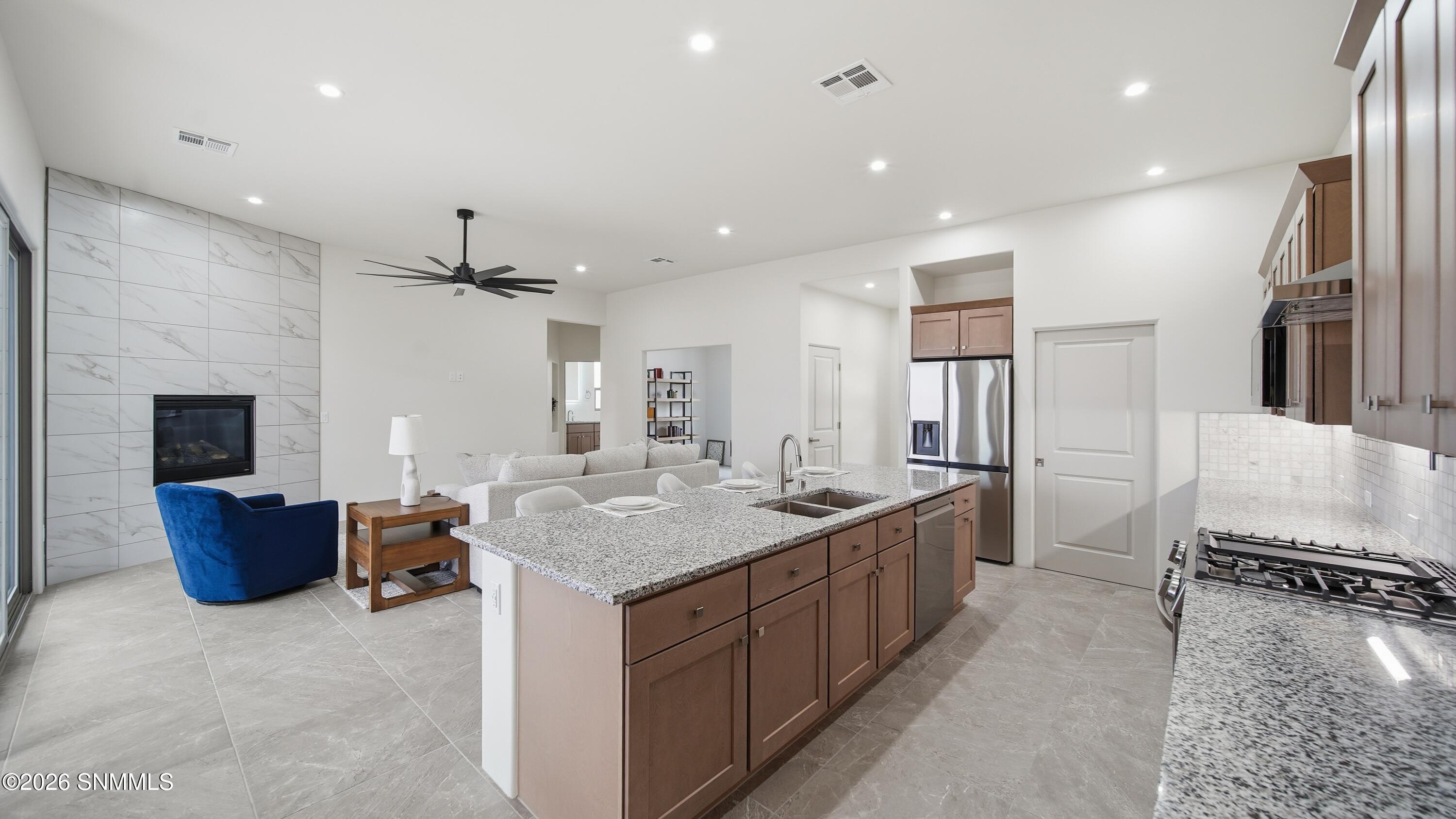 201 Las Cruces Property Photo 11