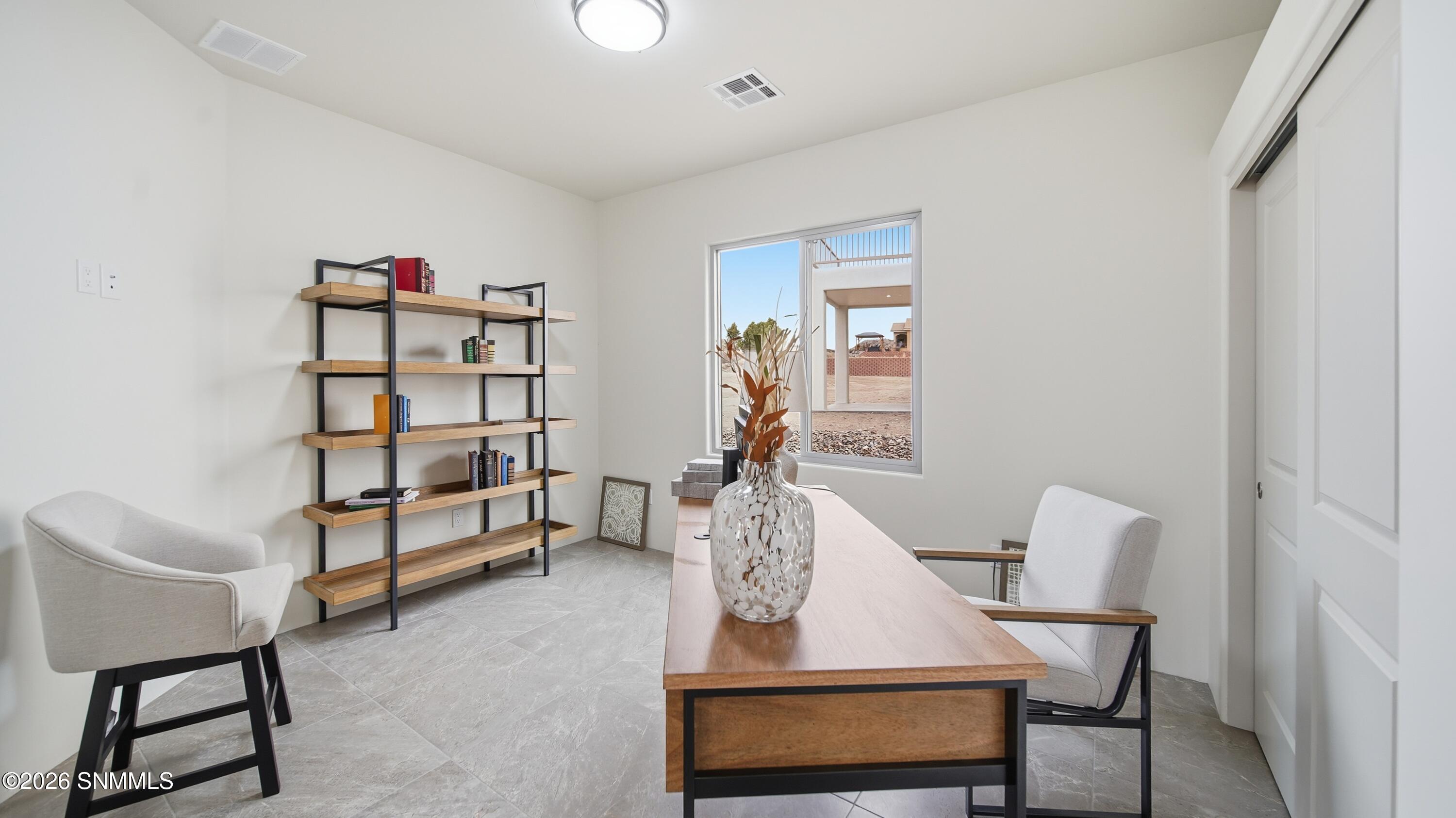 201 Las Cruces Property Photo 22
