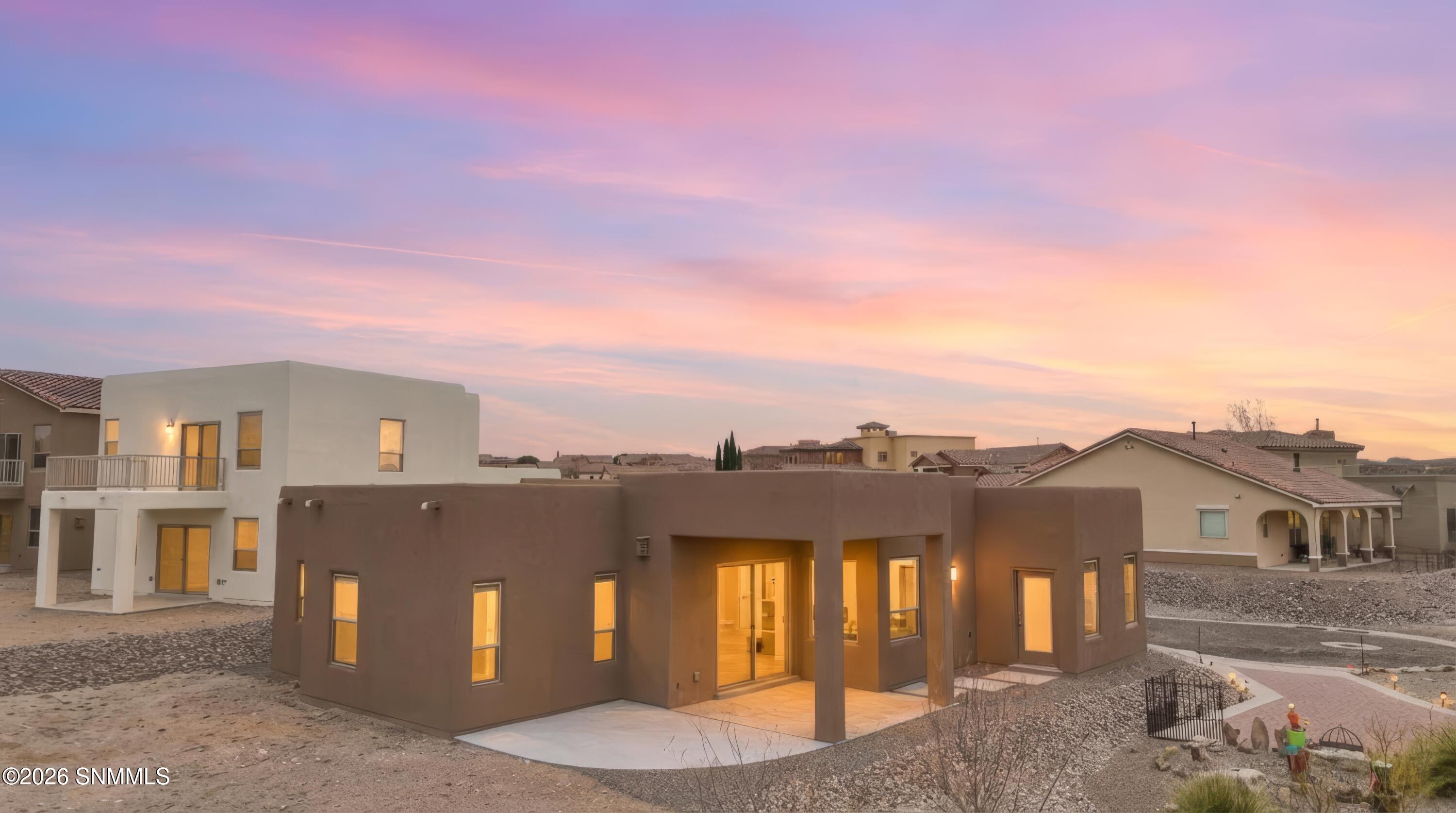 201 Las Cruces Property Photo 25