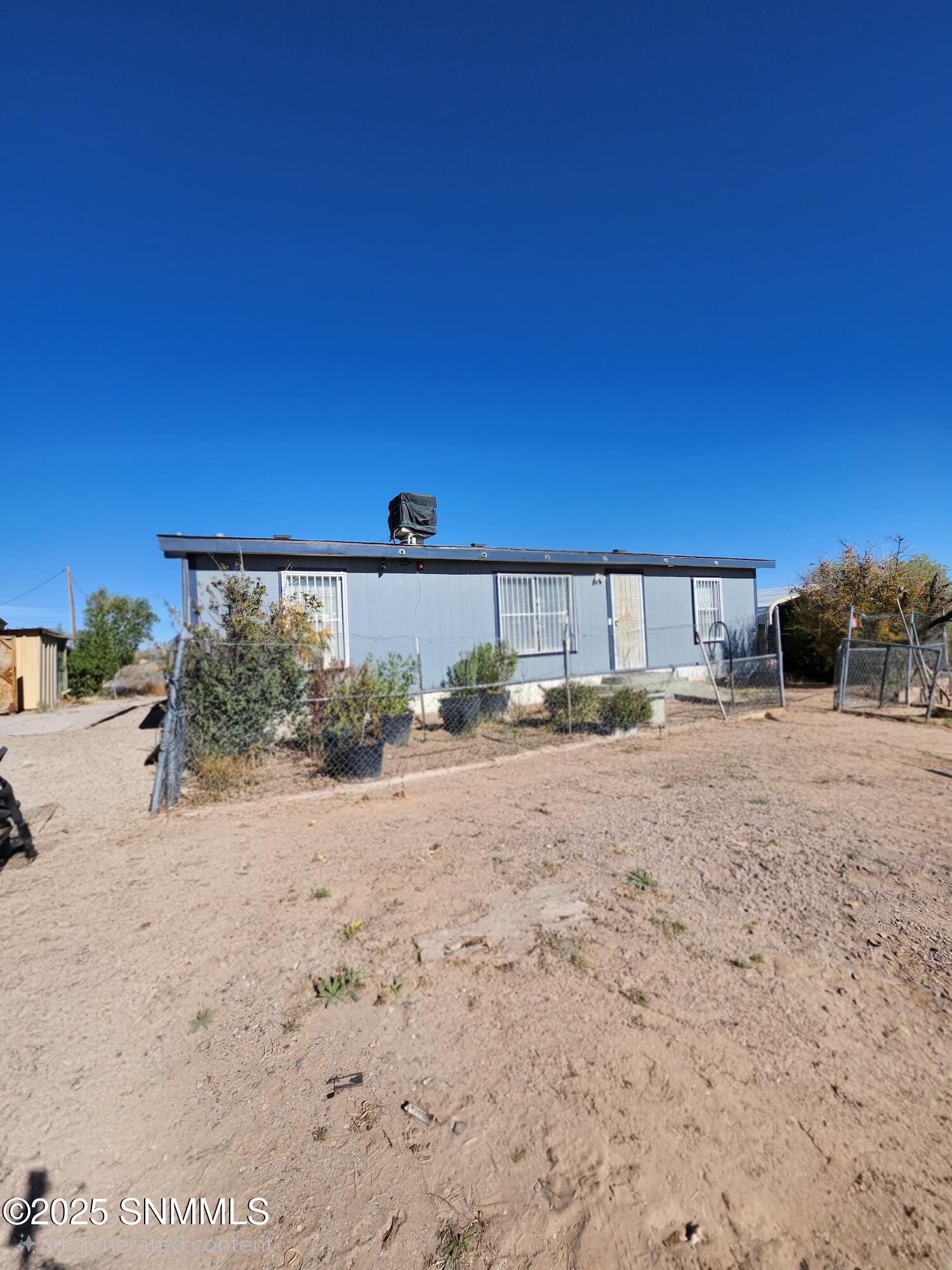 25 Ne Hatch Highway Property Photo 1