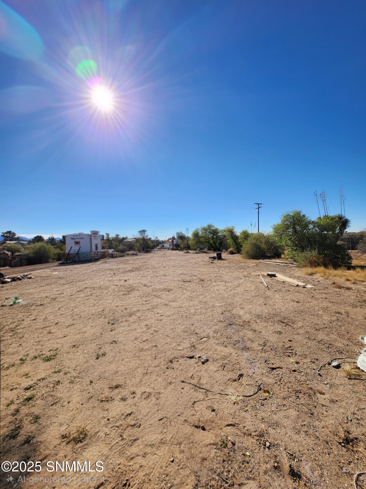 25 Ne Hatch Highway Property Photo 2
