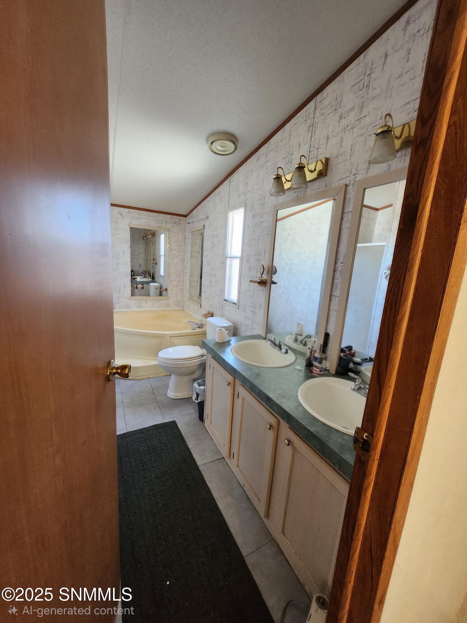 25 Ne Hatch Highway Property Photo 4