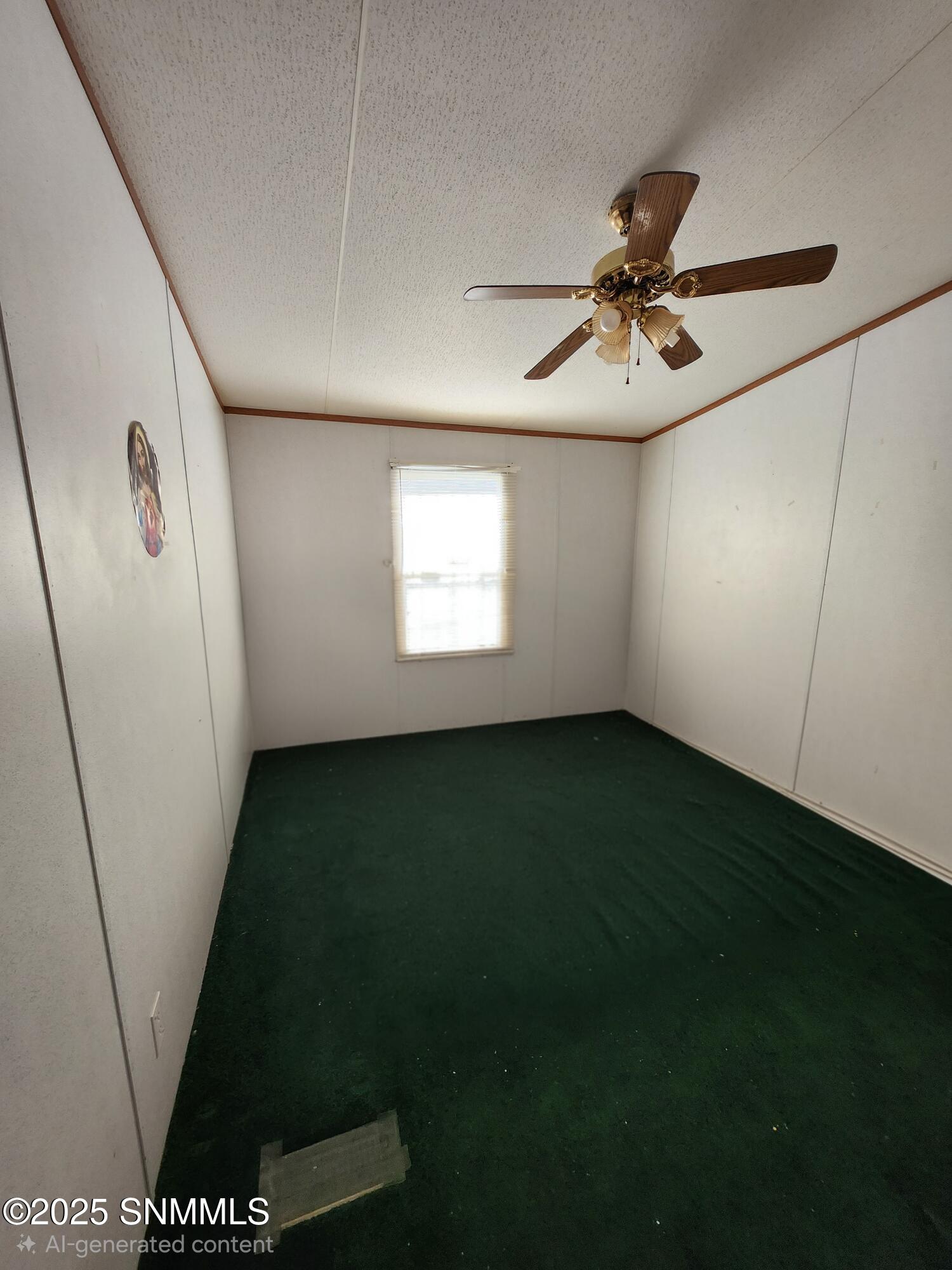 25 Ne Hatch Highway Property Photo 6