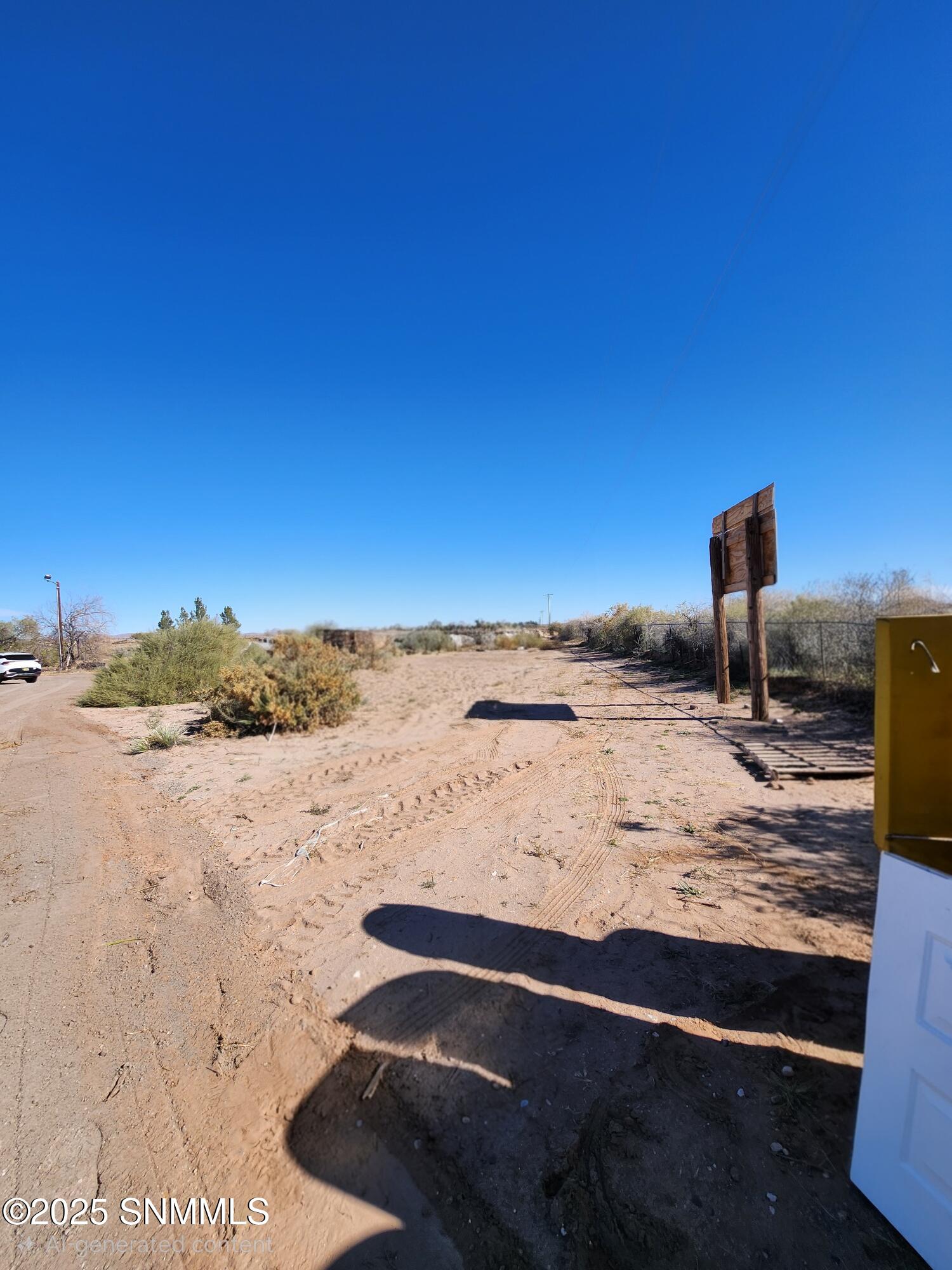 25 Ne Hatch Highway Property Photo 7